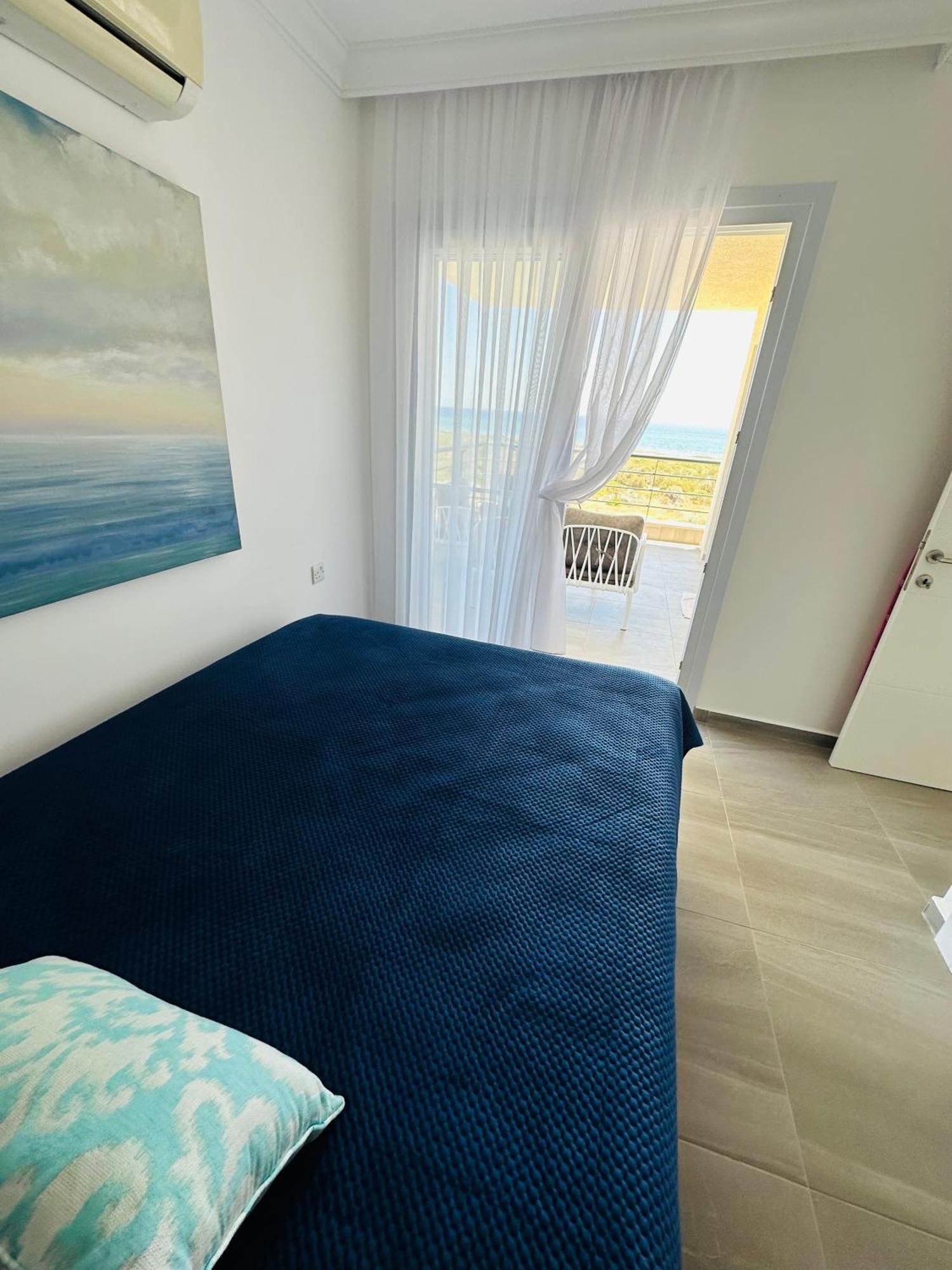 Thalassa Apartment *