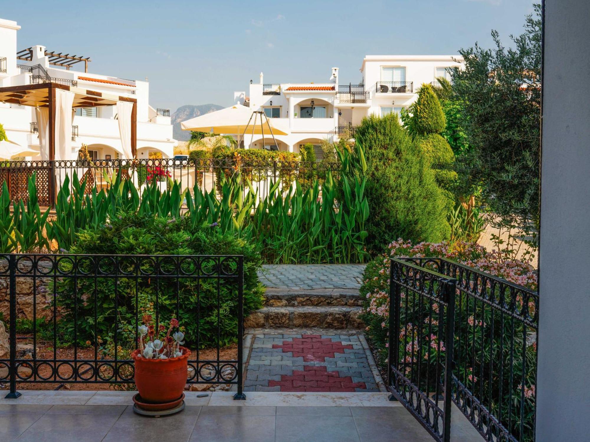 Apartment Sunny And Family Friendly Directly At The Pool *