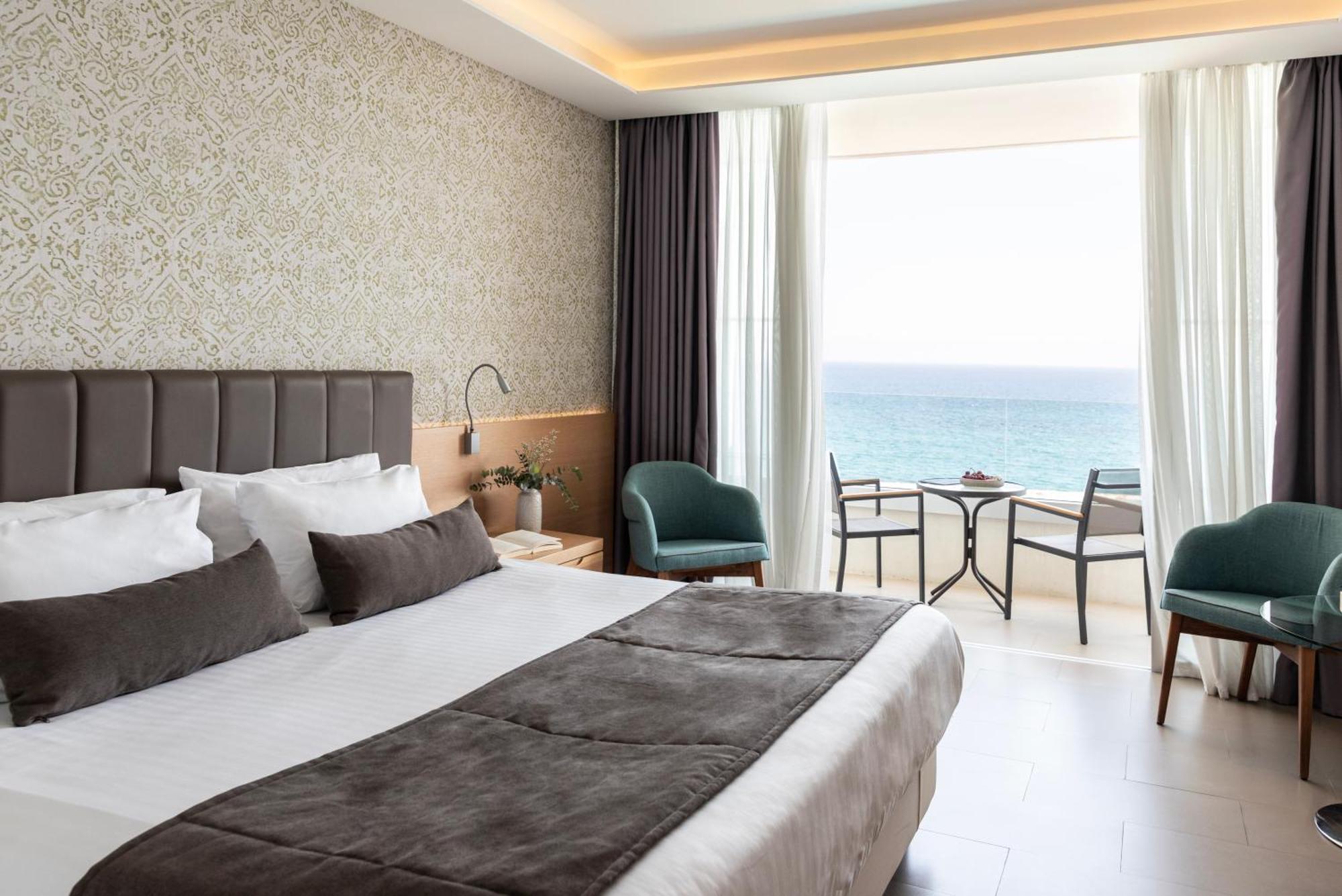 Royal Apollonia By Louis 5*
