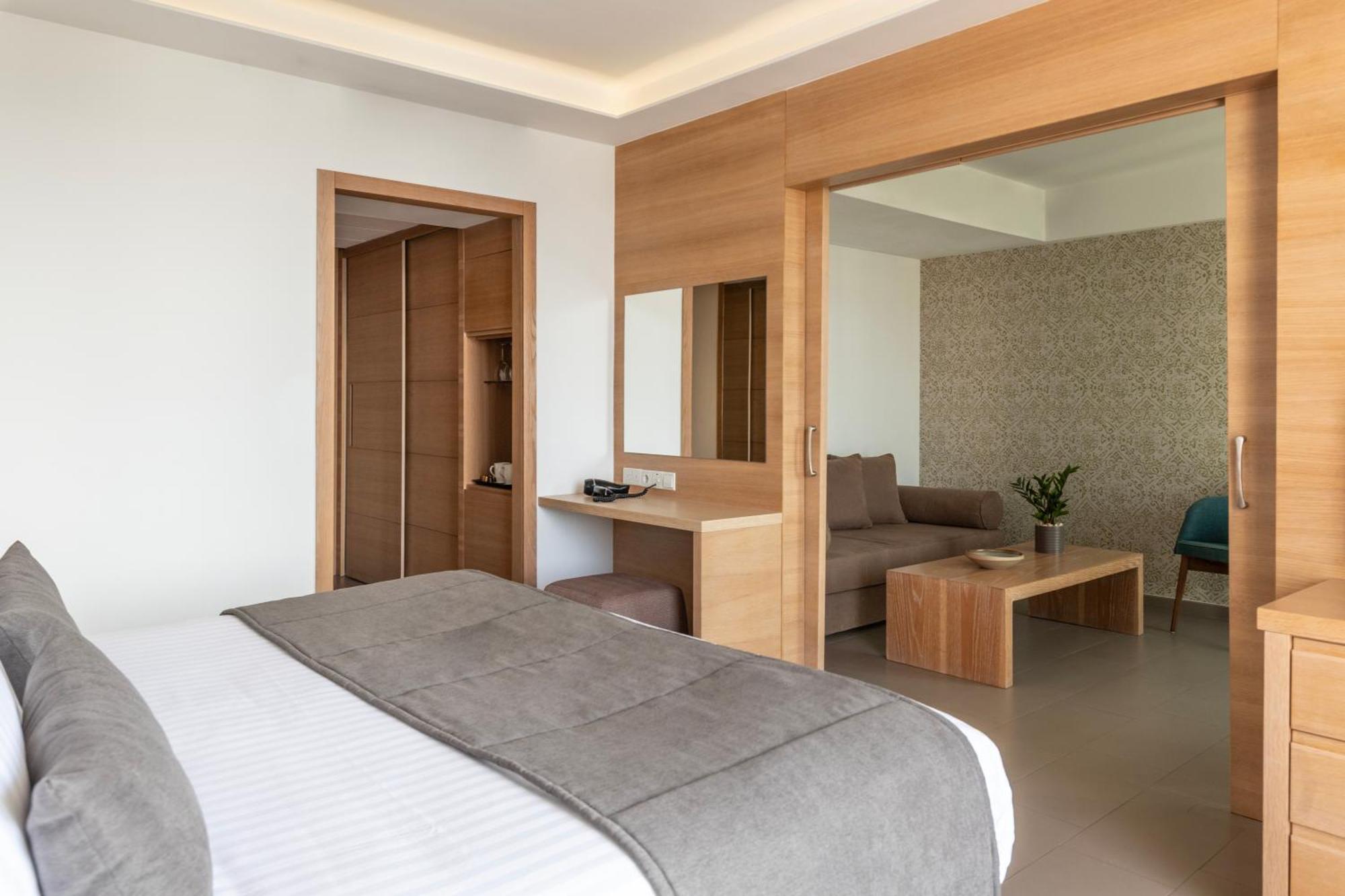 Royal Apollonia By Louis Hotel Limassol