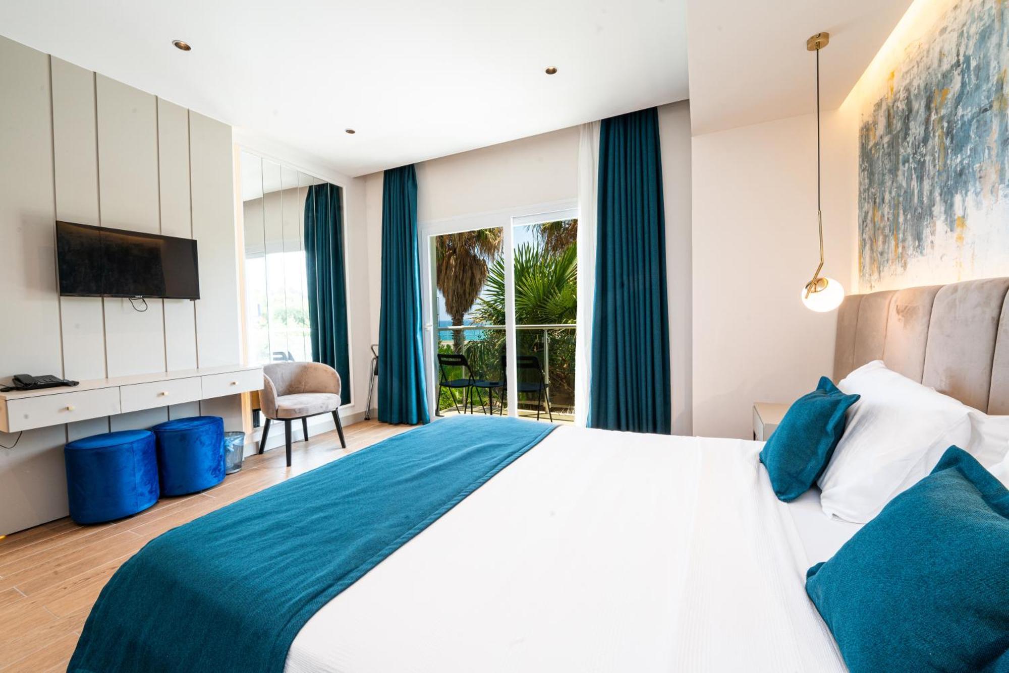 Manolya Hotel Lapithos (Northern Cyprus)