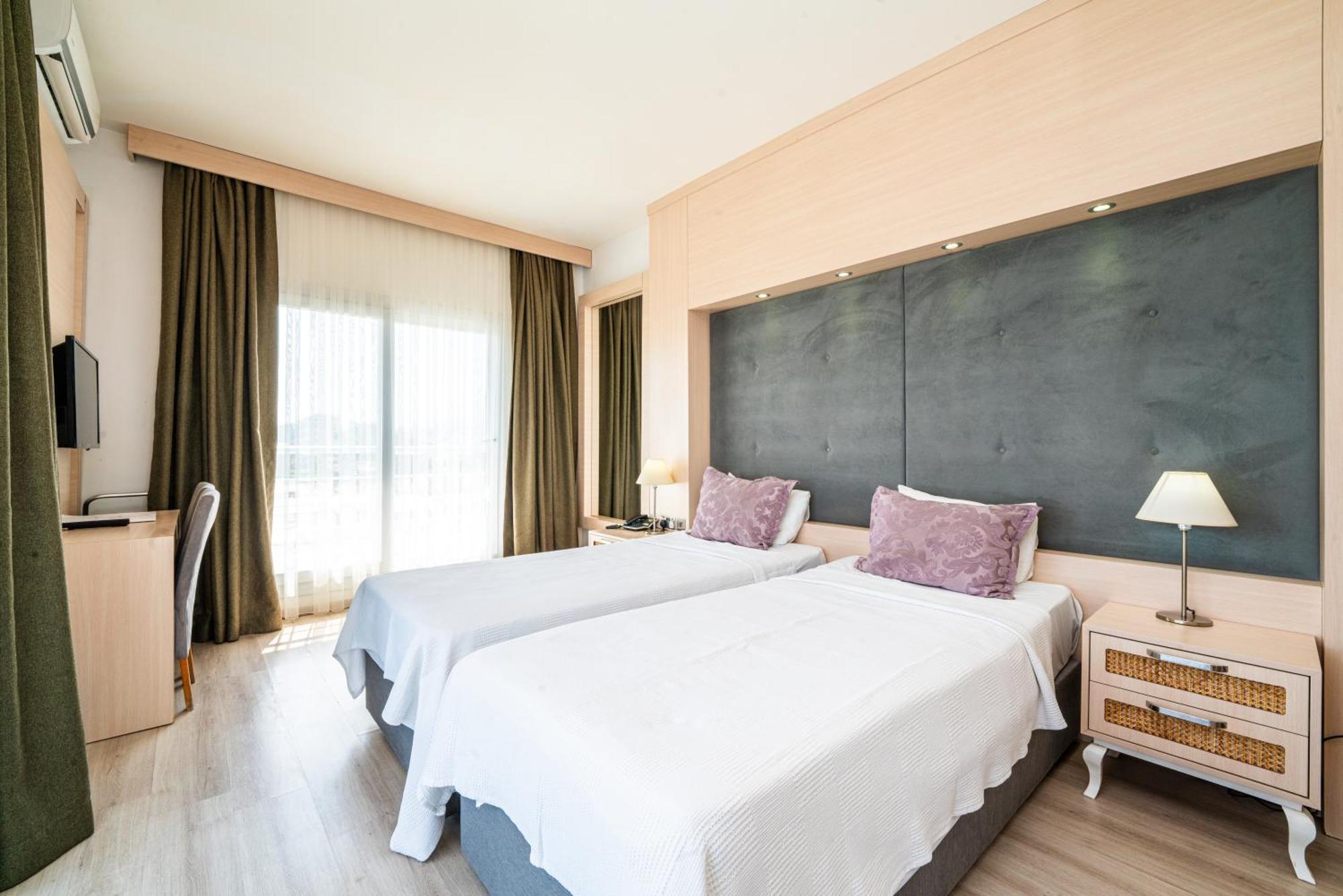 Hotel Manolya