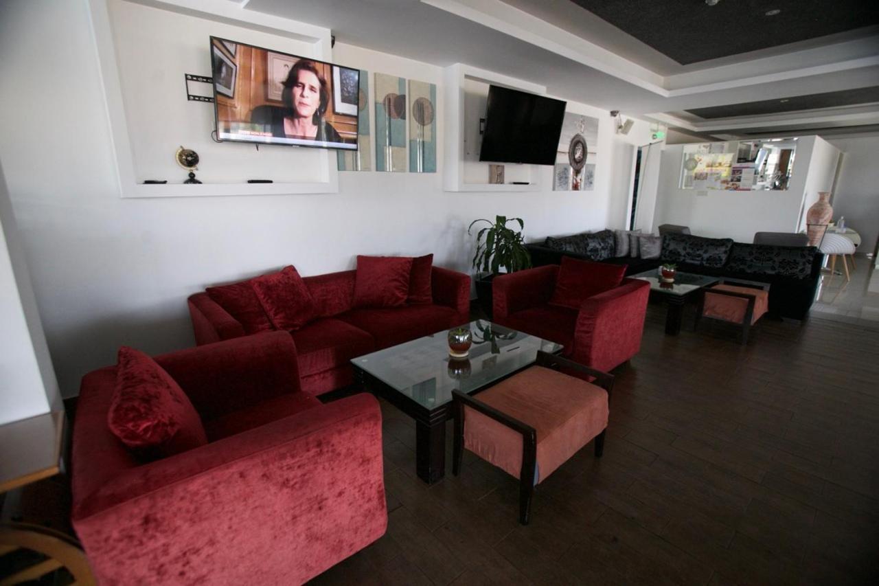 Aparthotel Neptune Paphos Coral Bay