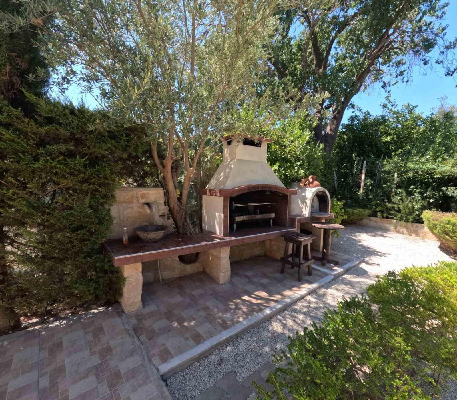Valencia Grove Villa Miliou