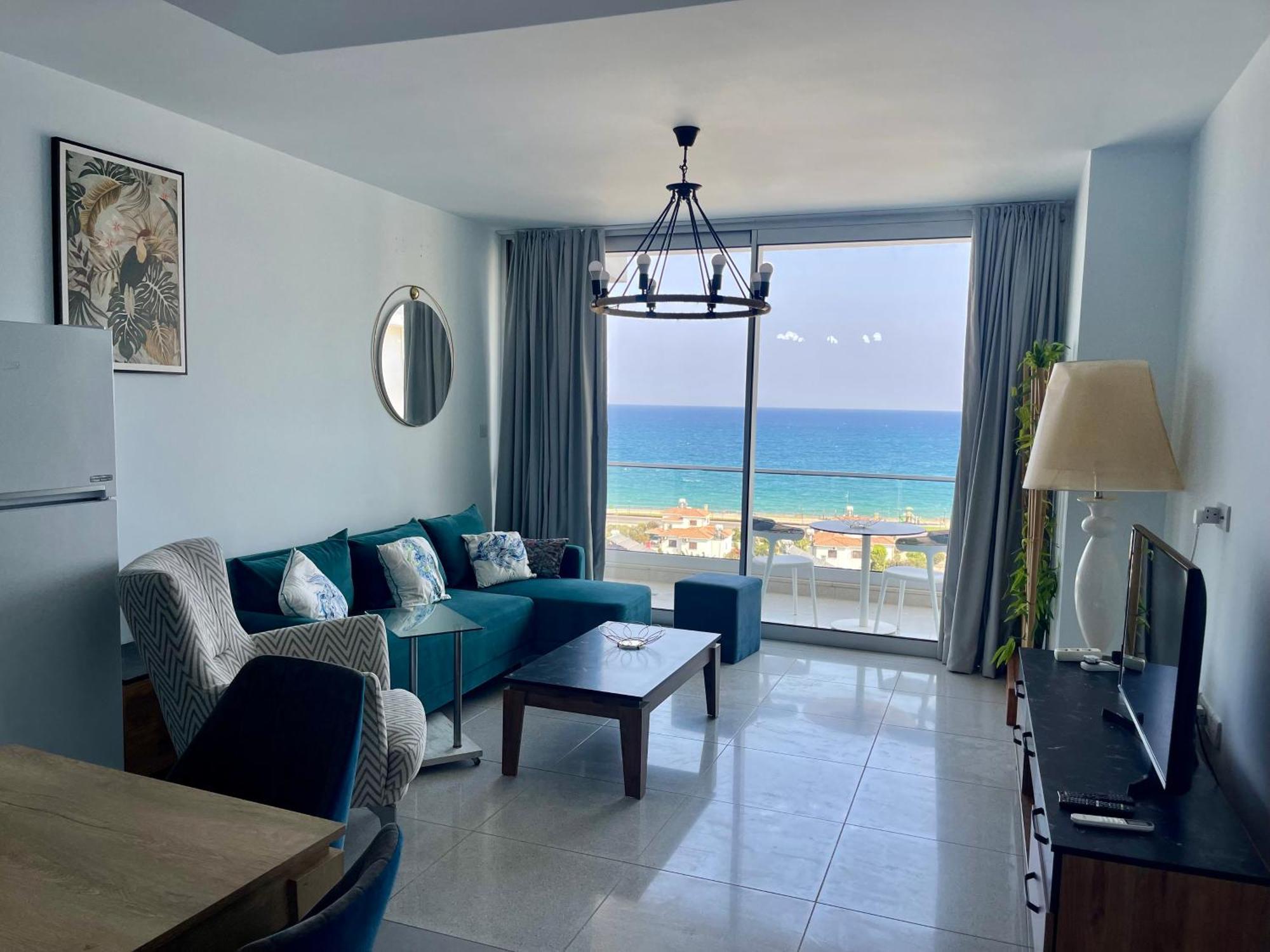 Sea View By The Coast Apartment