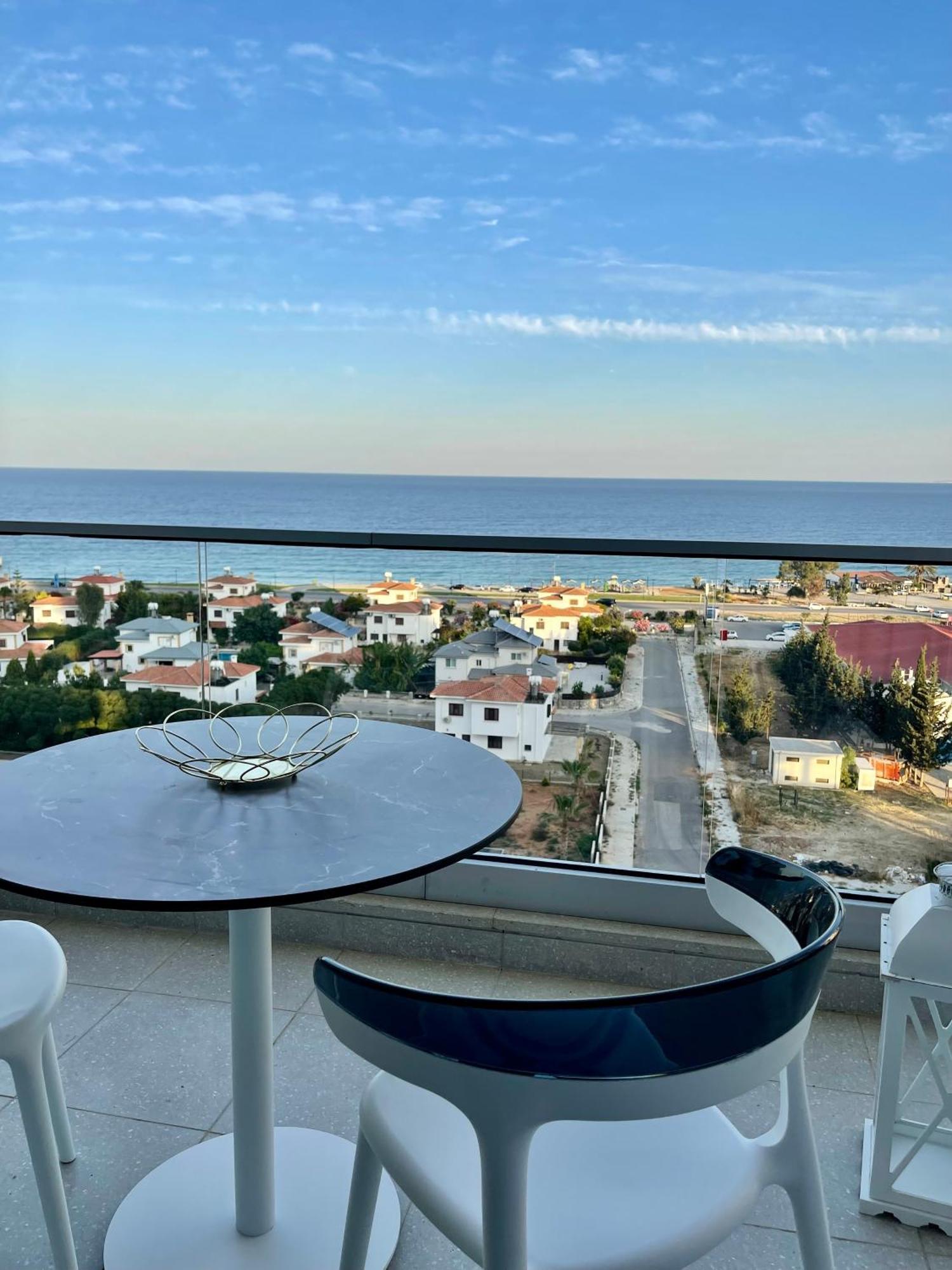 Apartment Sea View By The Coast