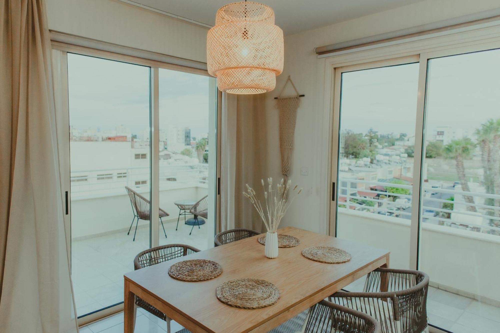 Palm View With Private Rooftop Appartement *