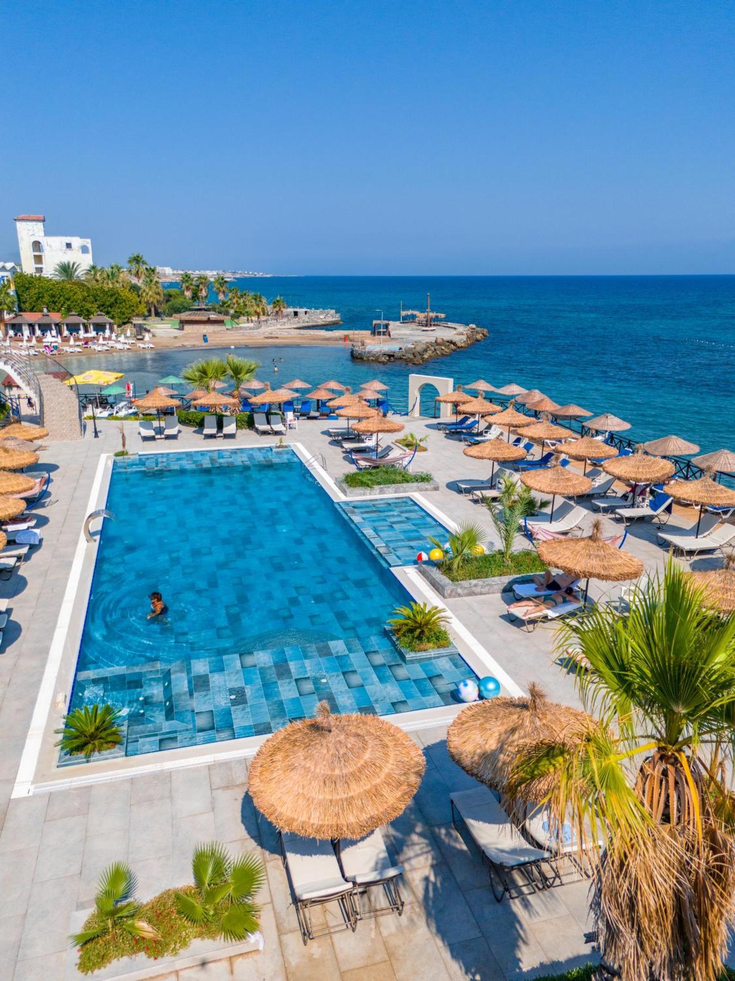 Manolya Lapithos (Northern Cyprus)