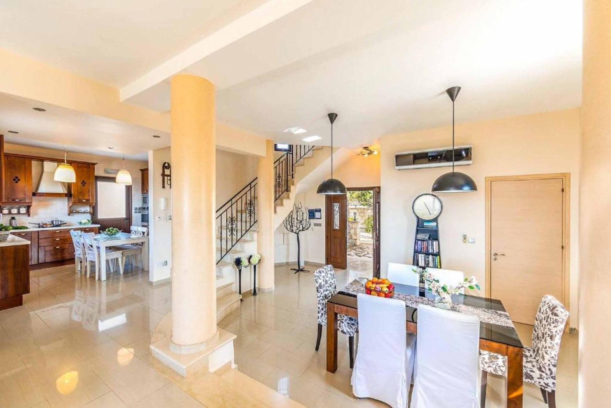 Villa Petrides