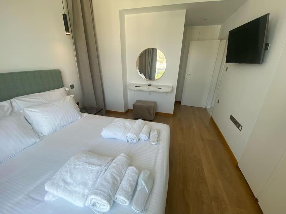 The Address -beachfront 2 Bedroom Apartment *