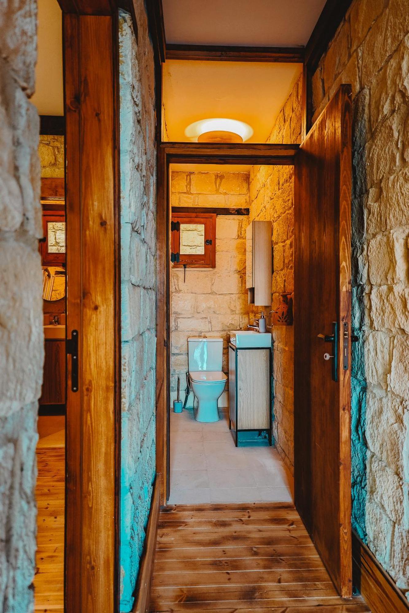 Kleos Noble Retreat - Stone-build & (adults Only) Apartment *