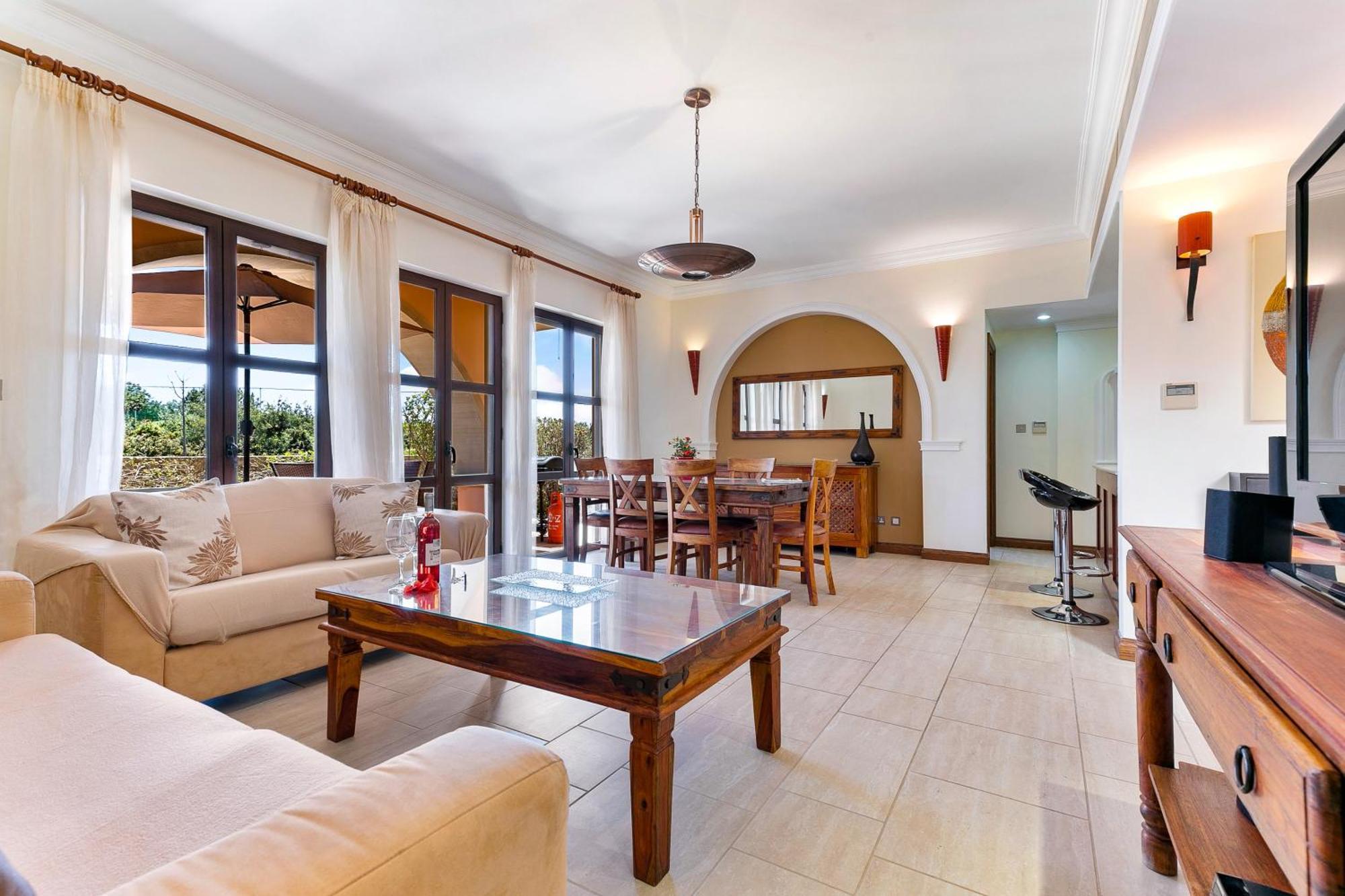 Apartment 2 Bedroom Artemis With Two Communal Pools, Aphrodite Hills