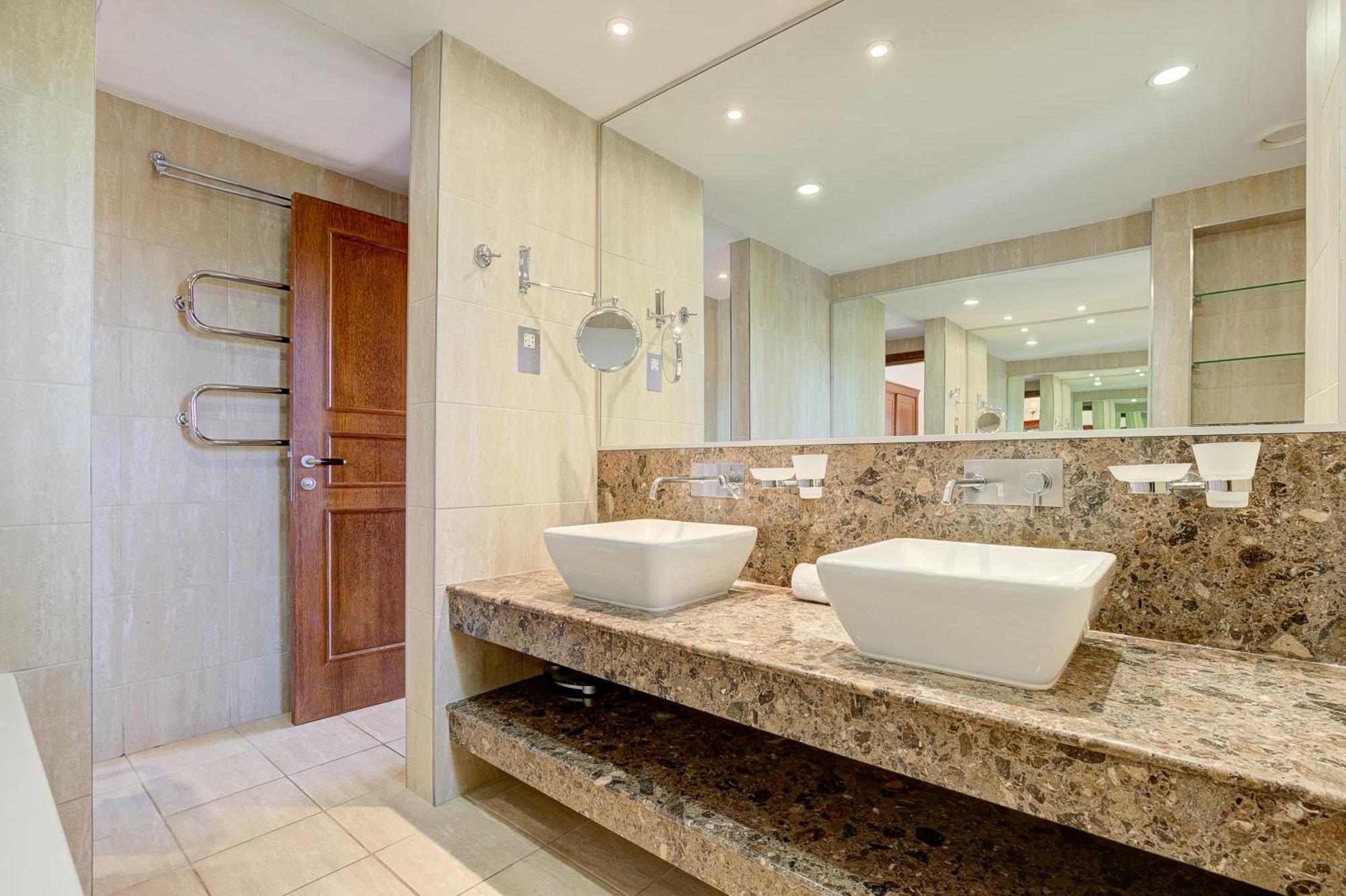 Apartment 2 Bedroom Artemis With Two Communal Pools, Aphrodite Hills Kouklia