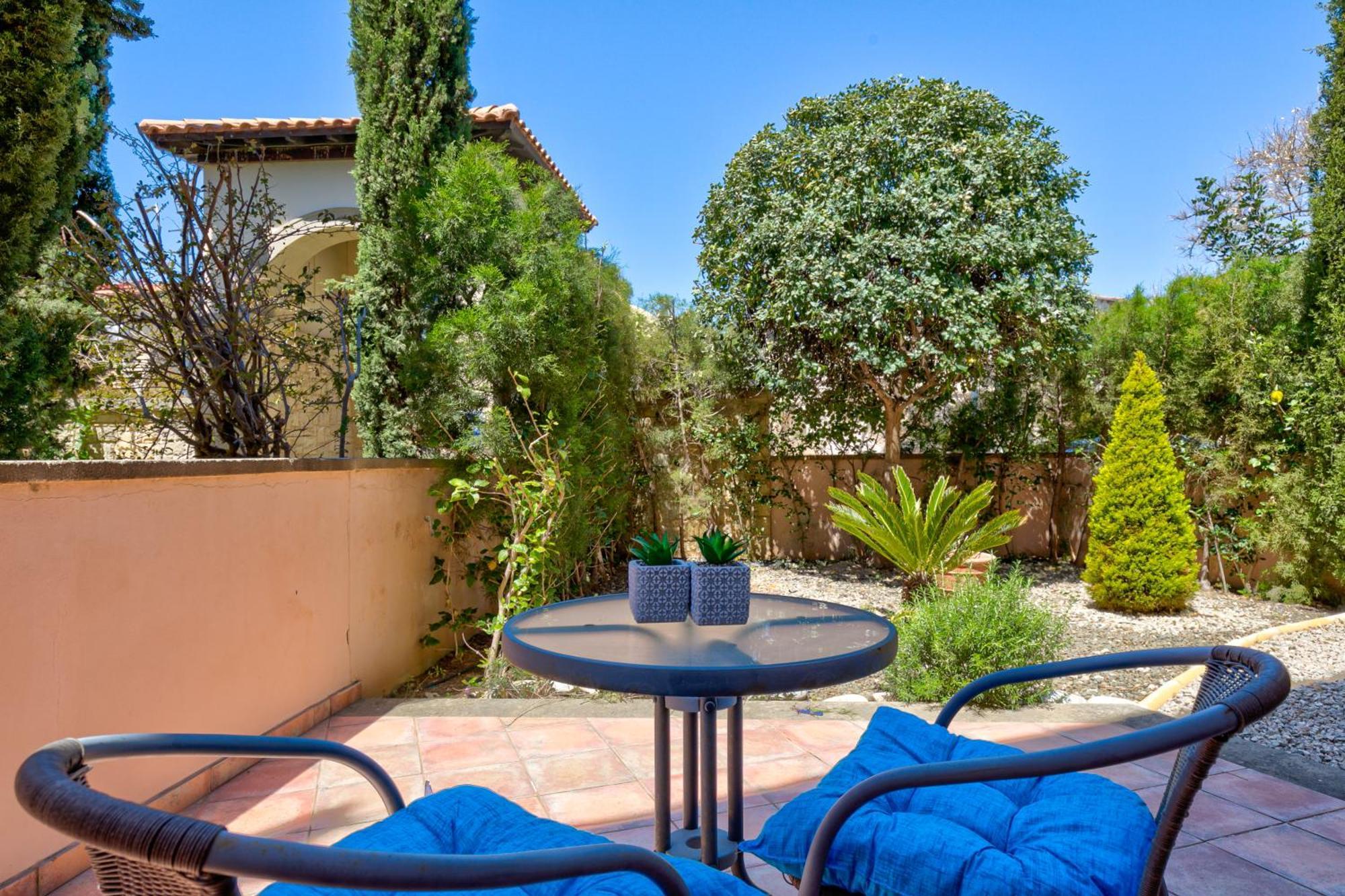 Apartment 2 Bedroom Artemis With Two Communal Pools, Aphrodite Hills