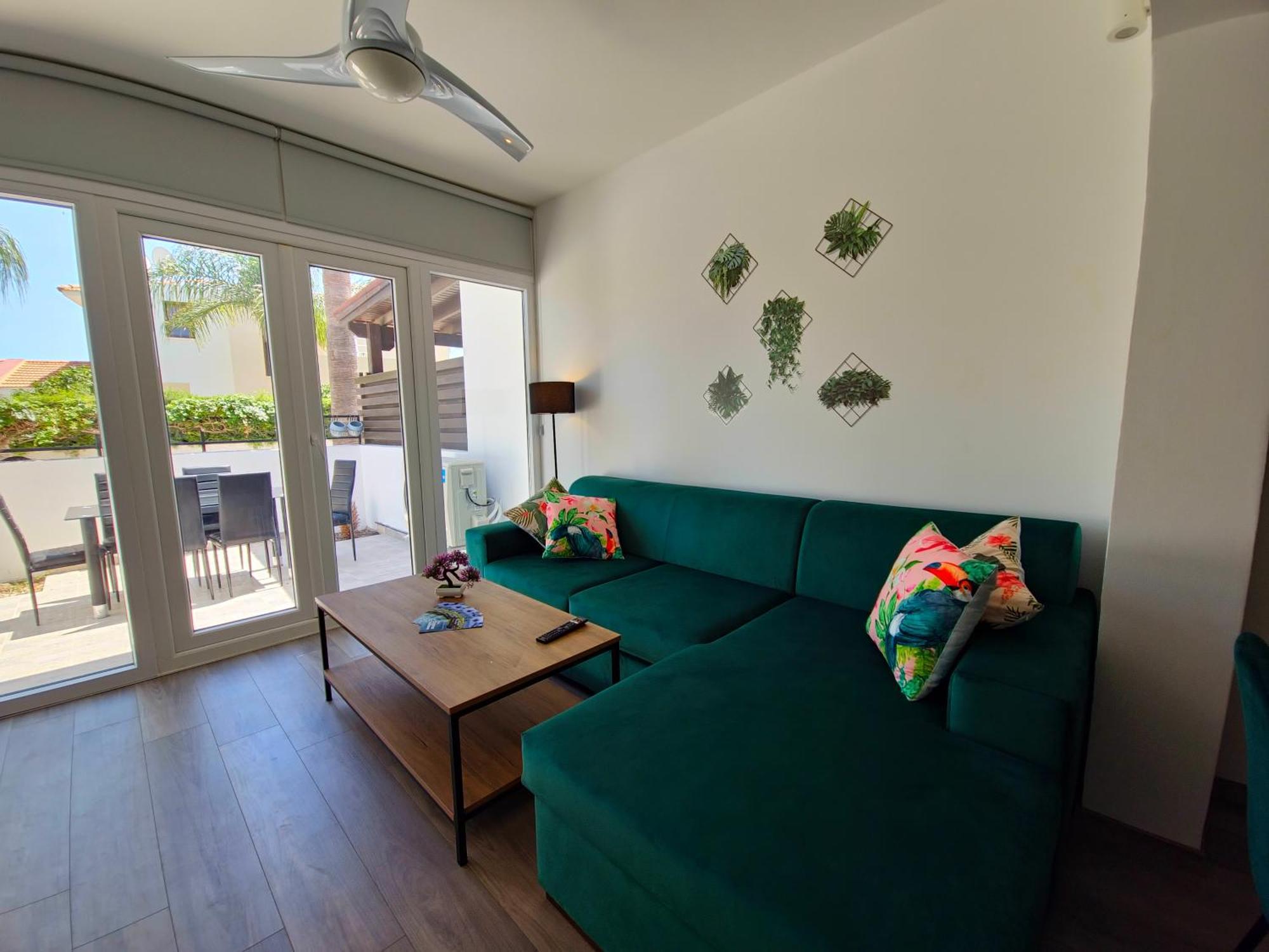 Oroklini Star 200Metres From The Sandy Beach Larnaca