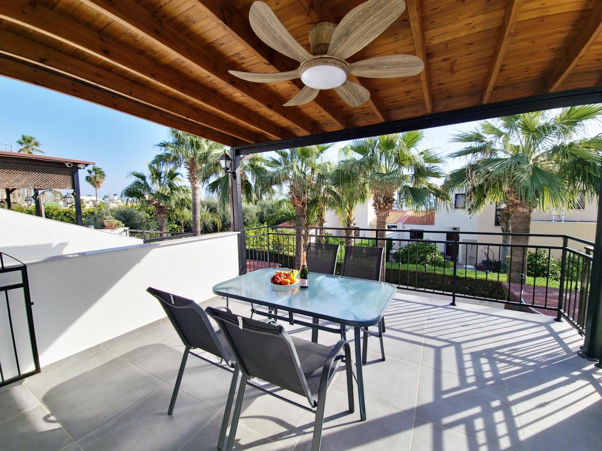 Appartement Oroklini Star 200metres From The Sandy *