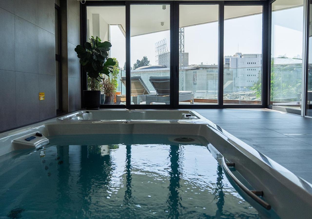 Park Residences Apartment *