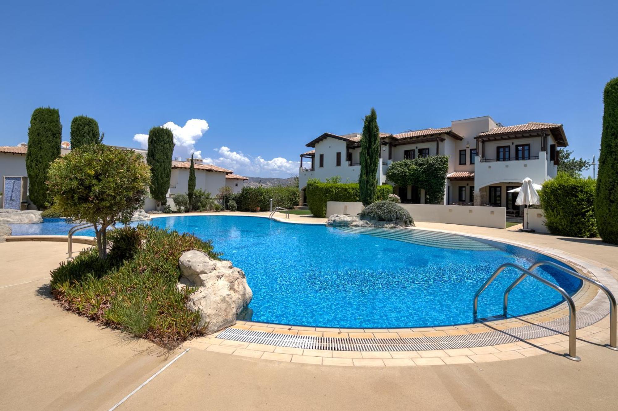 Villa Junior Zeus, Hot Tub And Communal Pool, Aphrodite Hills Kouklia