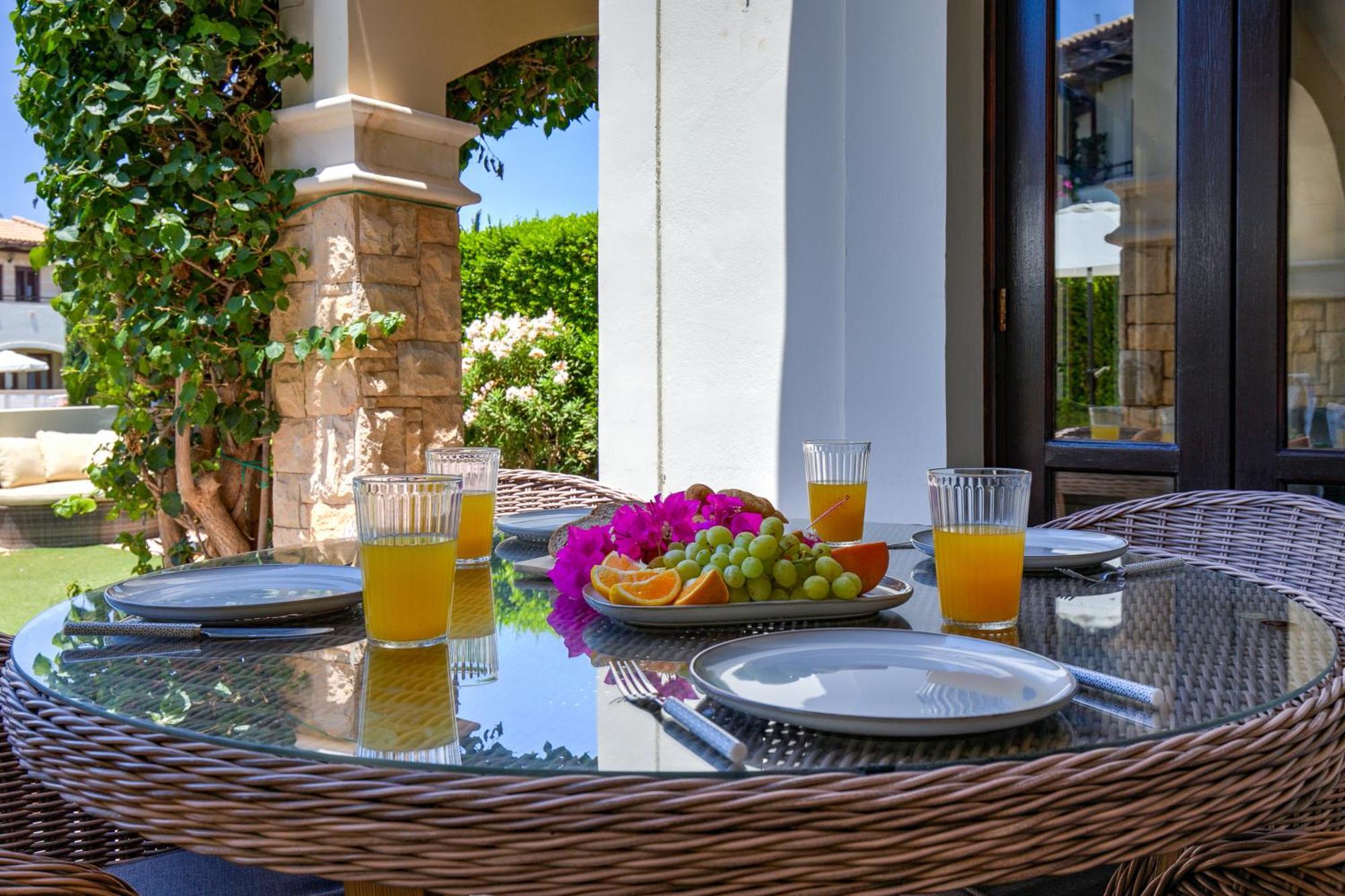 Villa Junior Zeus, Hot Tub And Communal Pool, Aphrodite Hills