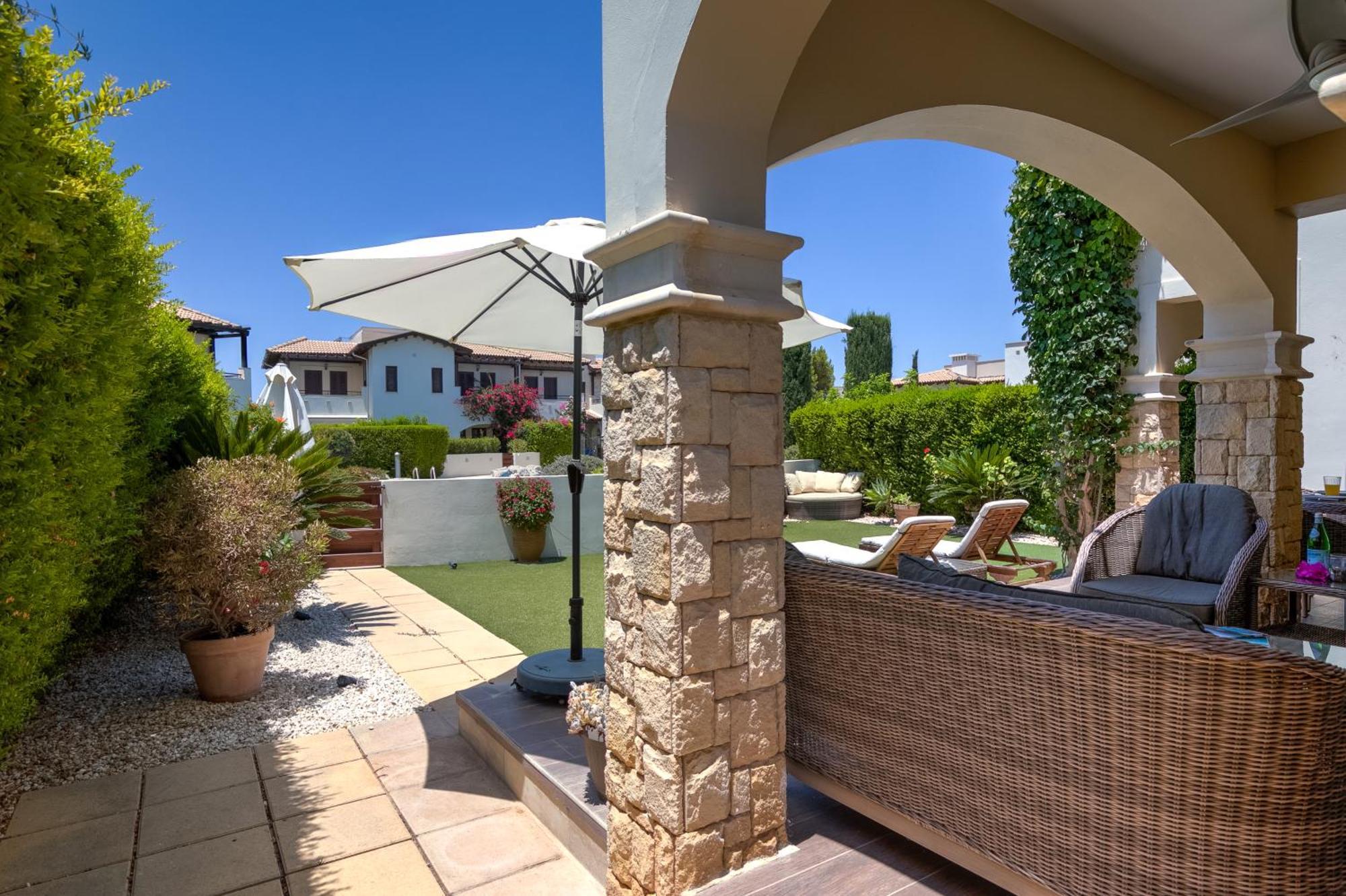 Villa Junior Zeus, Hot Tub And Communal Pool, Aphrodite Hills Kouklia