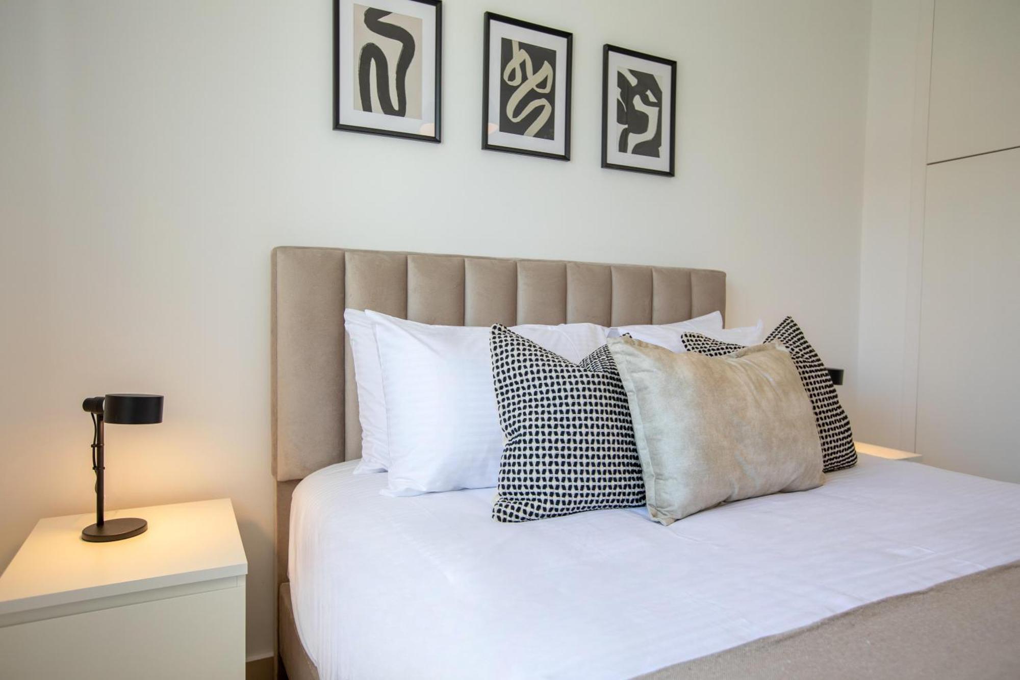 Phaedrus Living Elysia Park Flat Apartment