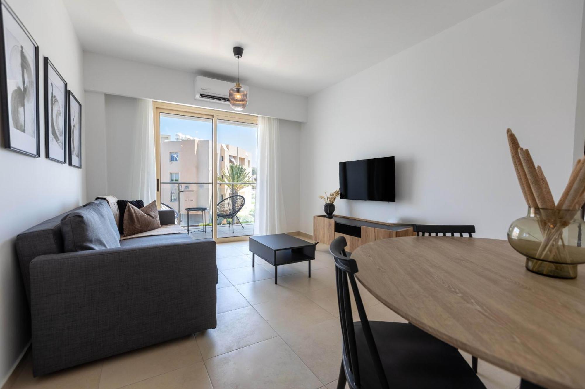 Phaedrus Living Elysia Park Flat Apartment