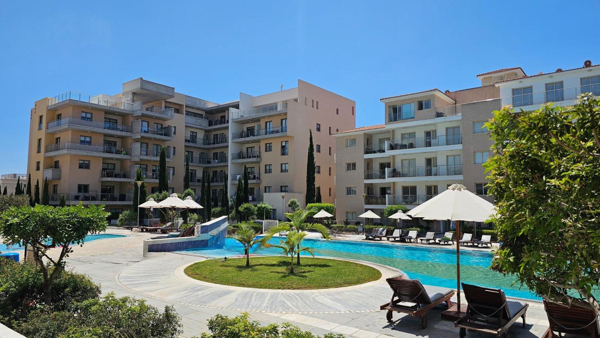 Phaedrus Living Elysia Park Flat Apartment