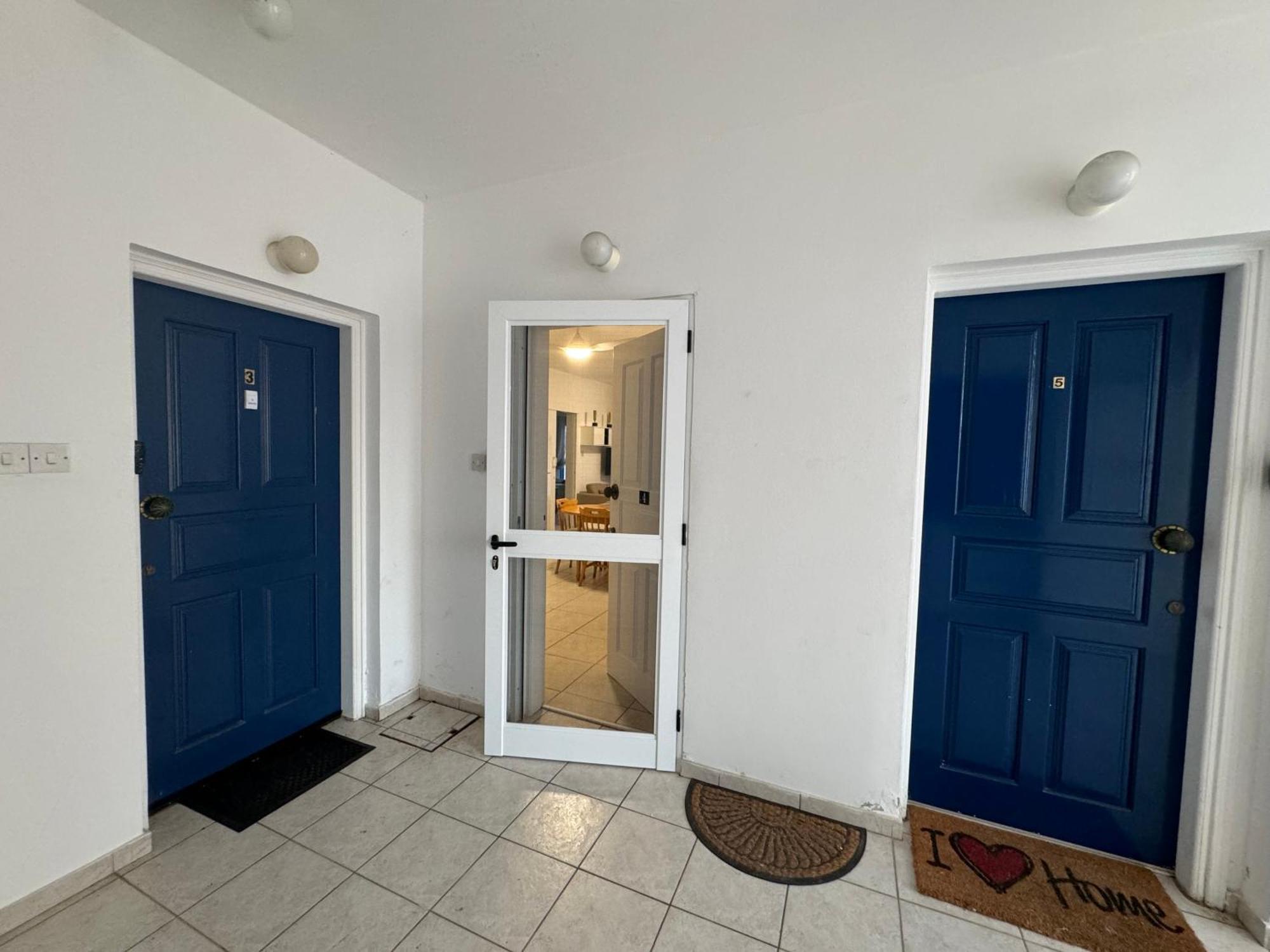 Cozy 2-bd Ap Near The Sea! Paphos