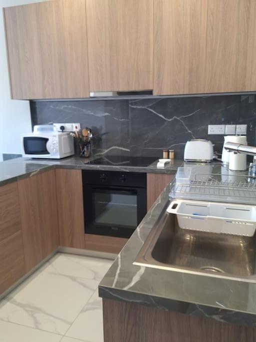 Luxury One Bedroom - Seafront *