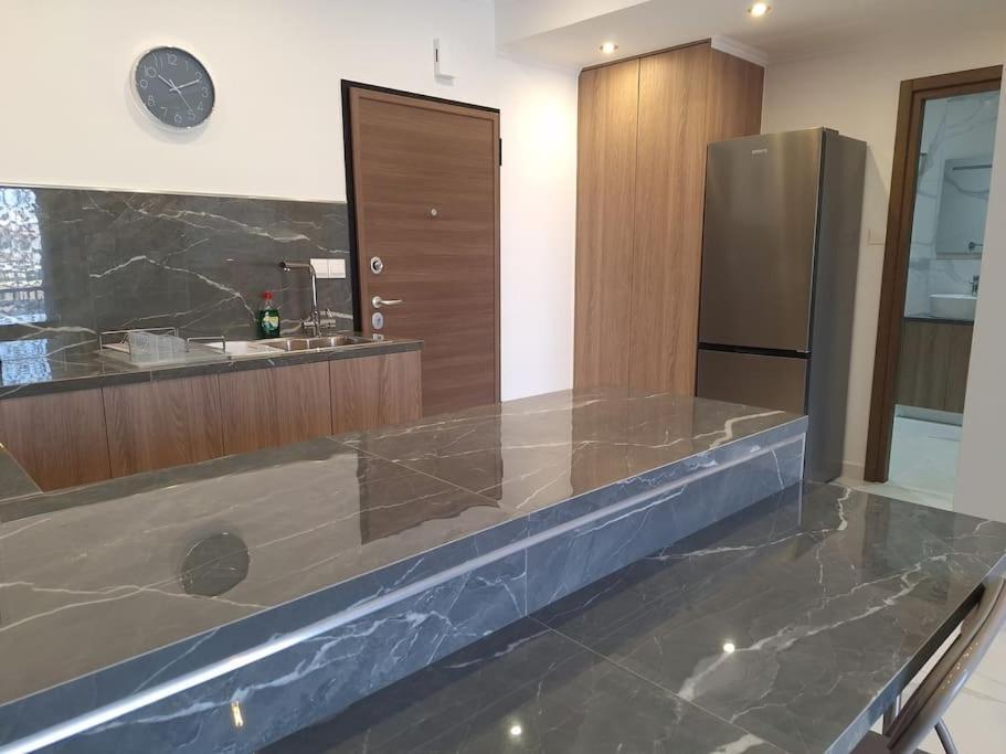 Luxury One Bedroom - Seafront