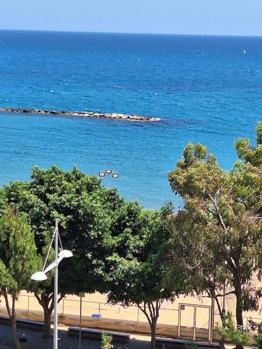 Luxury One Bedroom - Seafront