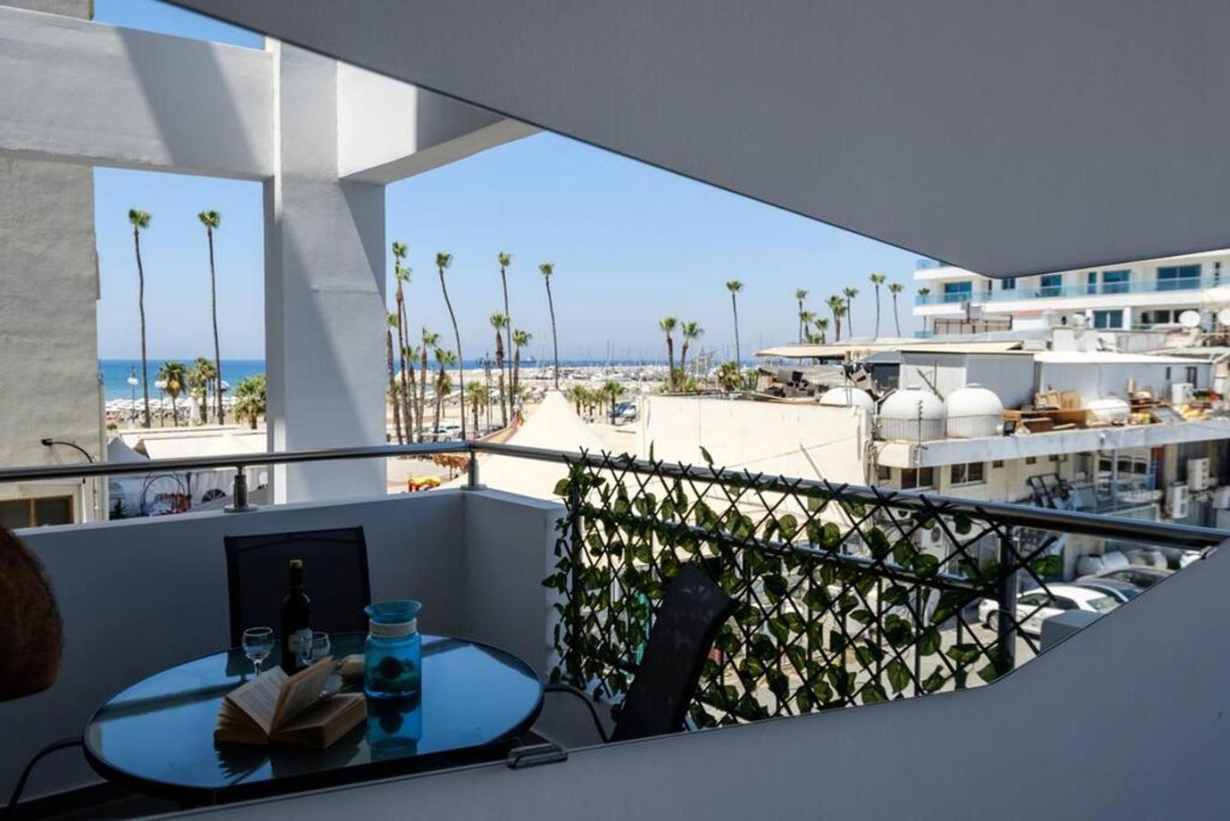 Airbnsea Centre Side Sea View *