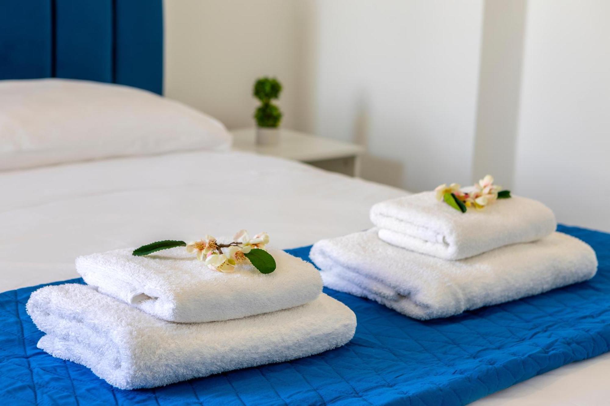 Airbnsea Centre Side Sea View Larnaca