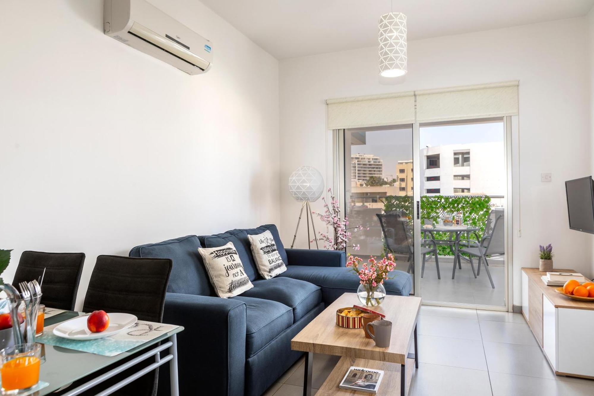Apartment Airbnsea Centre Side Sea View Larnaca