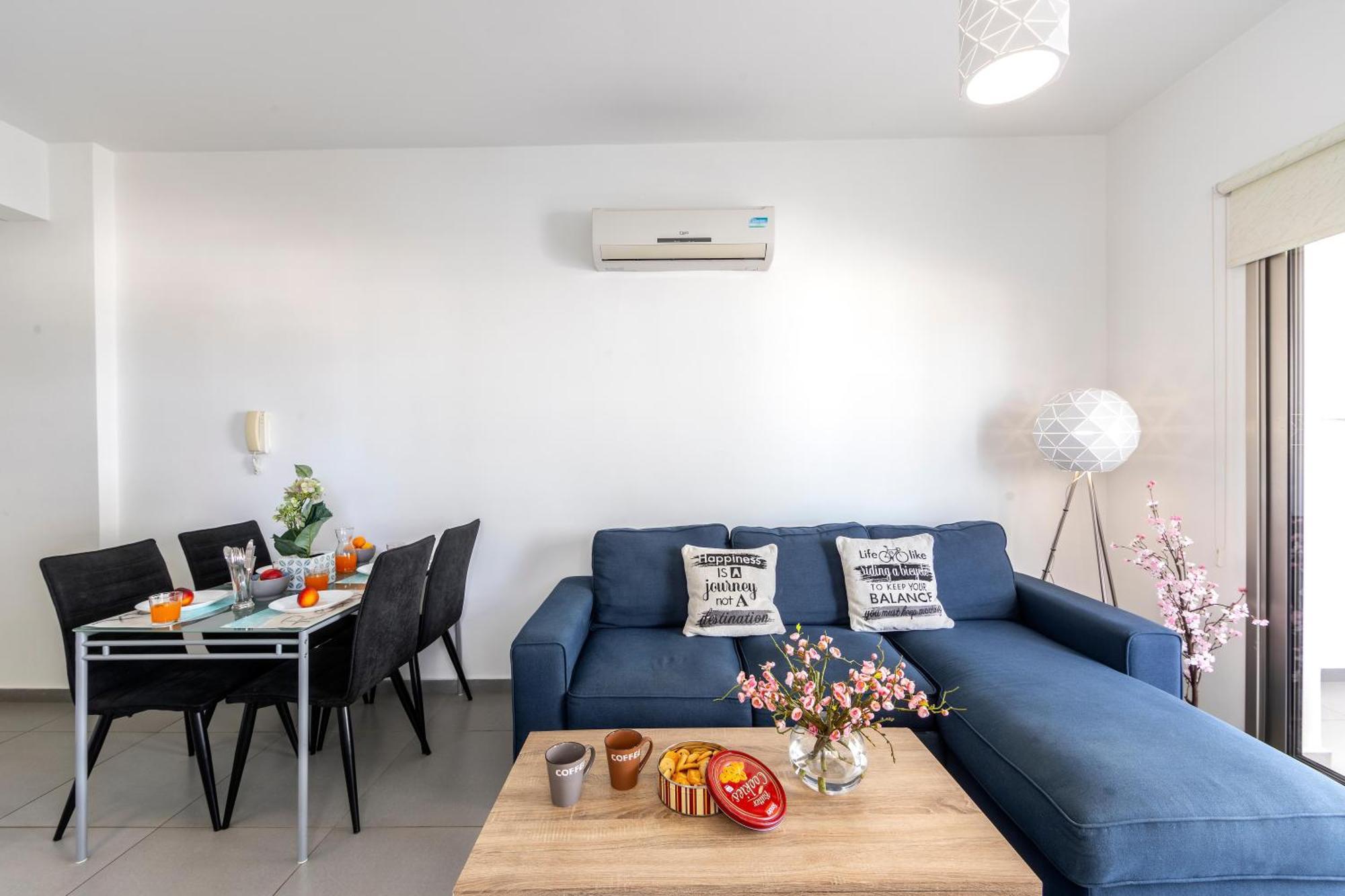 Airbnsea Centre Side Sea View * Larnaca