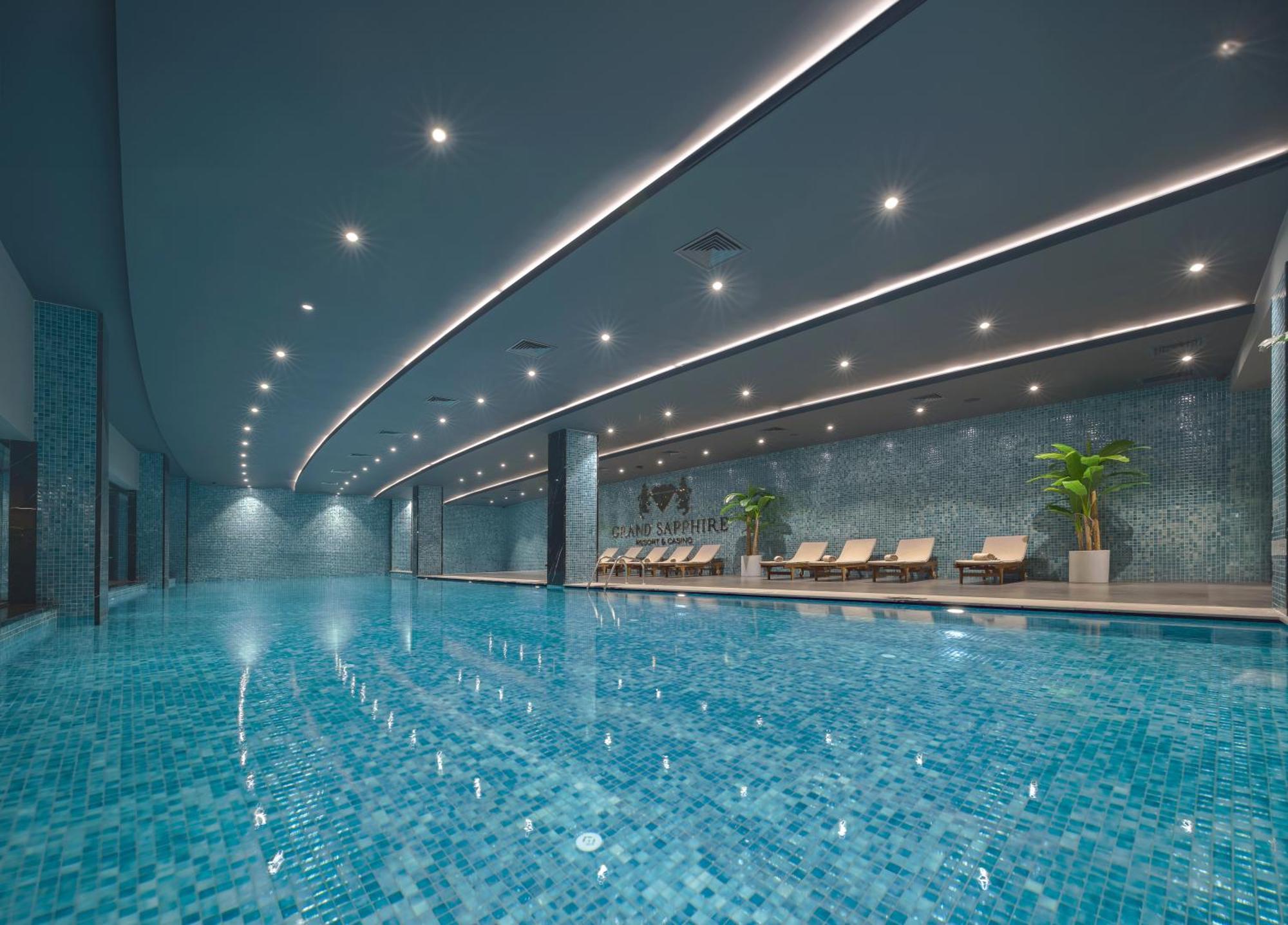 Hotel Grand Sapphire & Casino Trikomo
