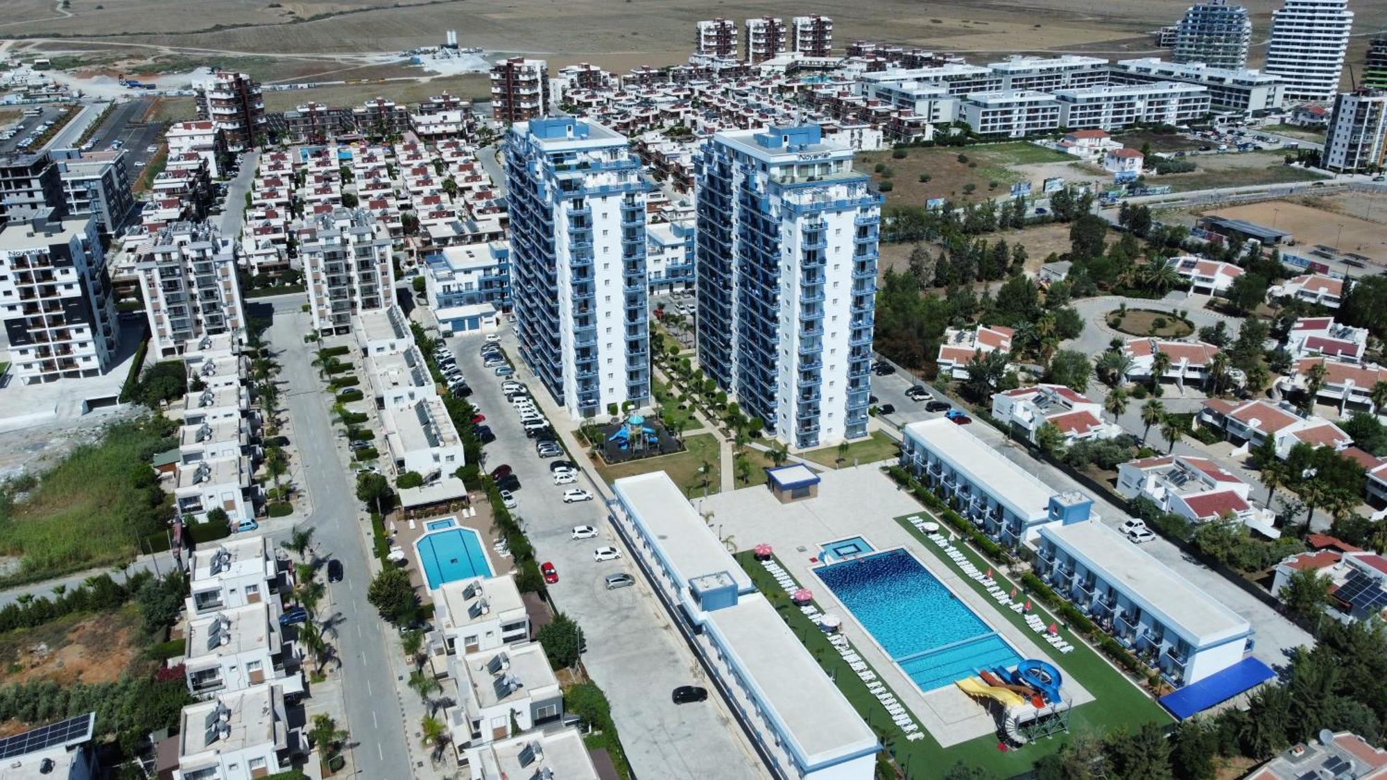 Royal Life Poseidon Residences Long Aparthotel