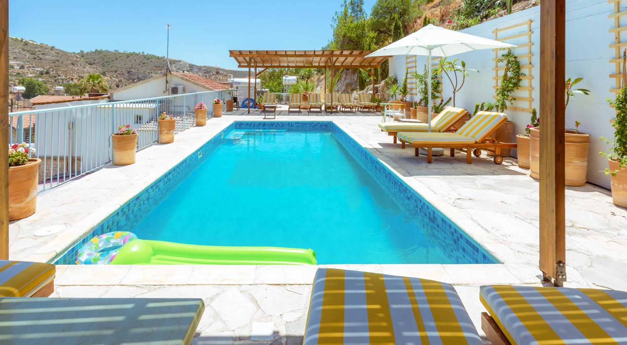 Square - With Pool 3 Minutes Walk * Kalavasos