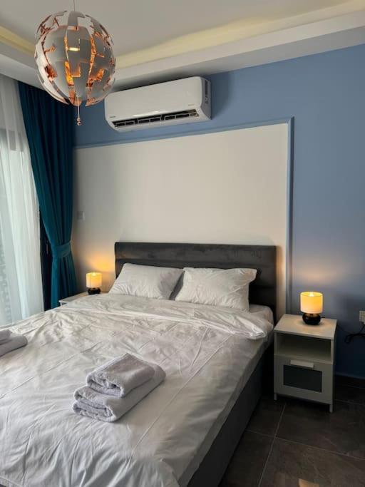 Schoenes Mit Luxus-design Auf Nordzypern, In Caesar Marcellus 52 Trikomo