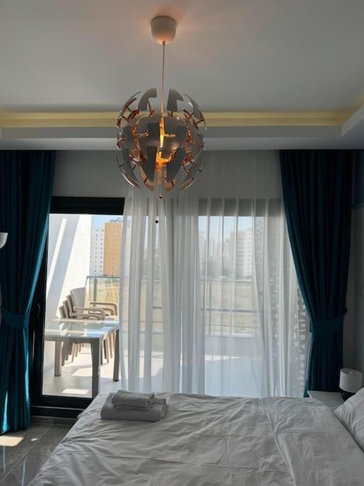 Schoenes Mit Luxus-design Auf Nordzypern, In Caesar Marcellus 52 *