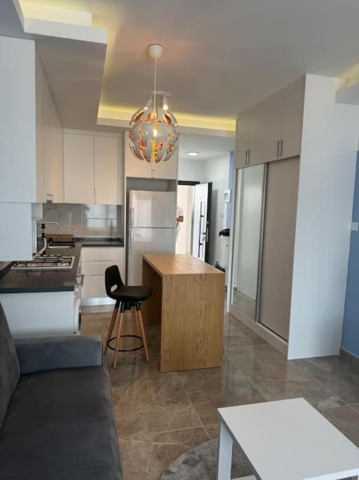 Schoenes Mit Luxus-design Auf Nordzypern, In Caesar Marcellus 52 * Trikomo