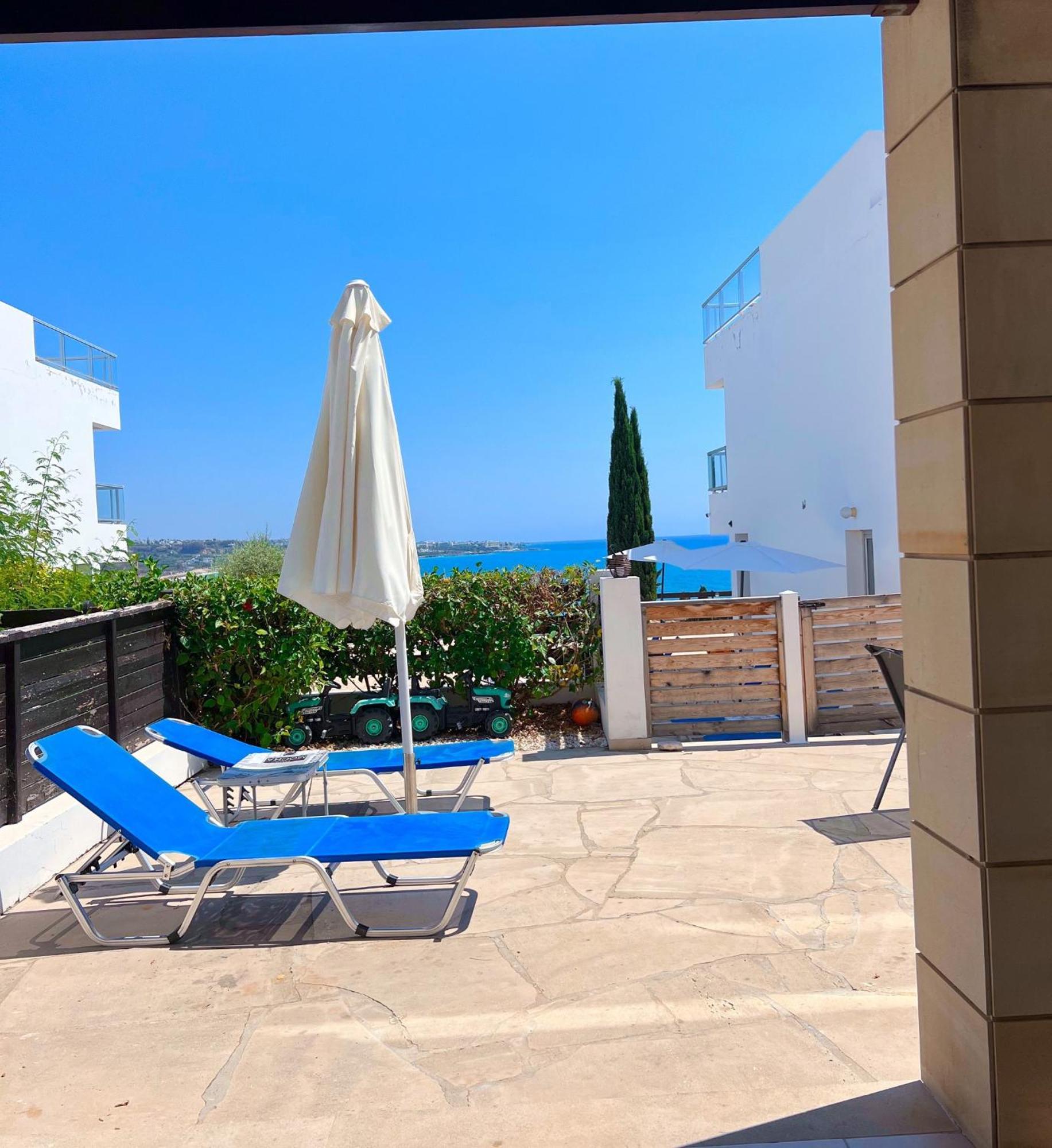 3 Zimmer, Meerblick Direkt In Villa *