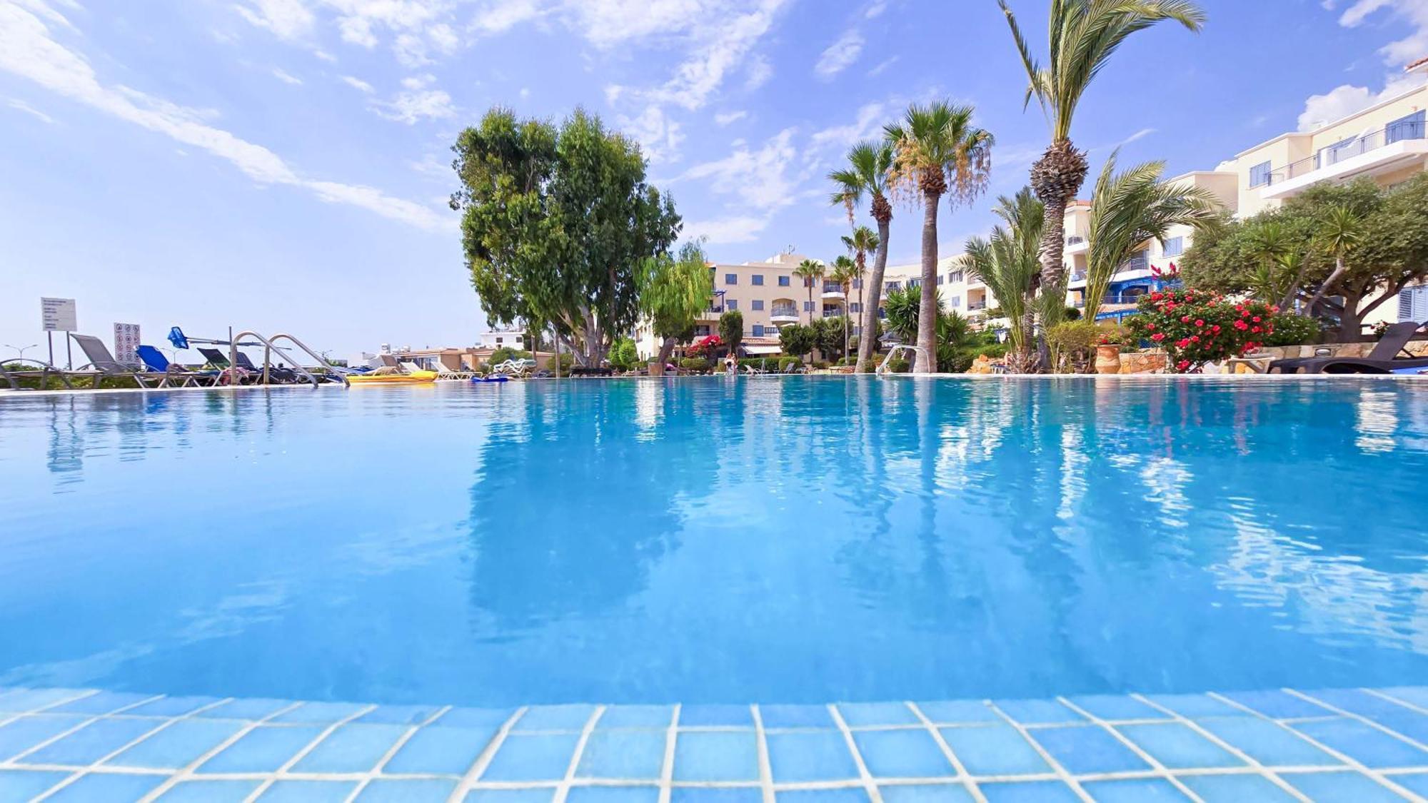 Css Cute Superior King's Palace Apartment Paphos