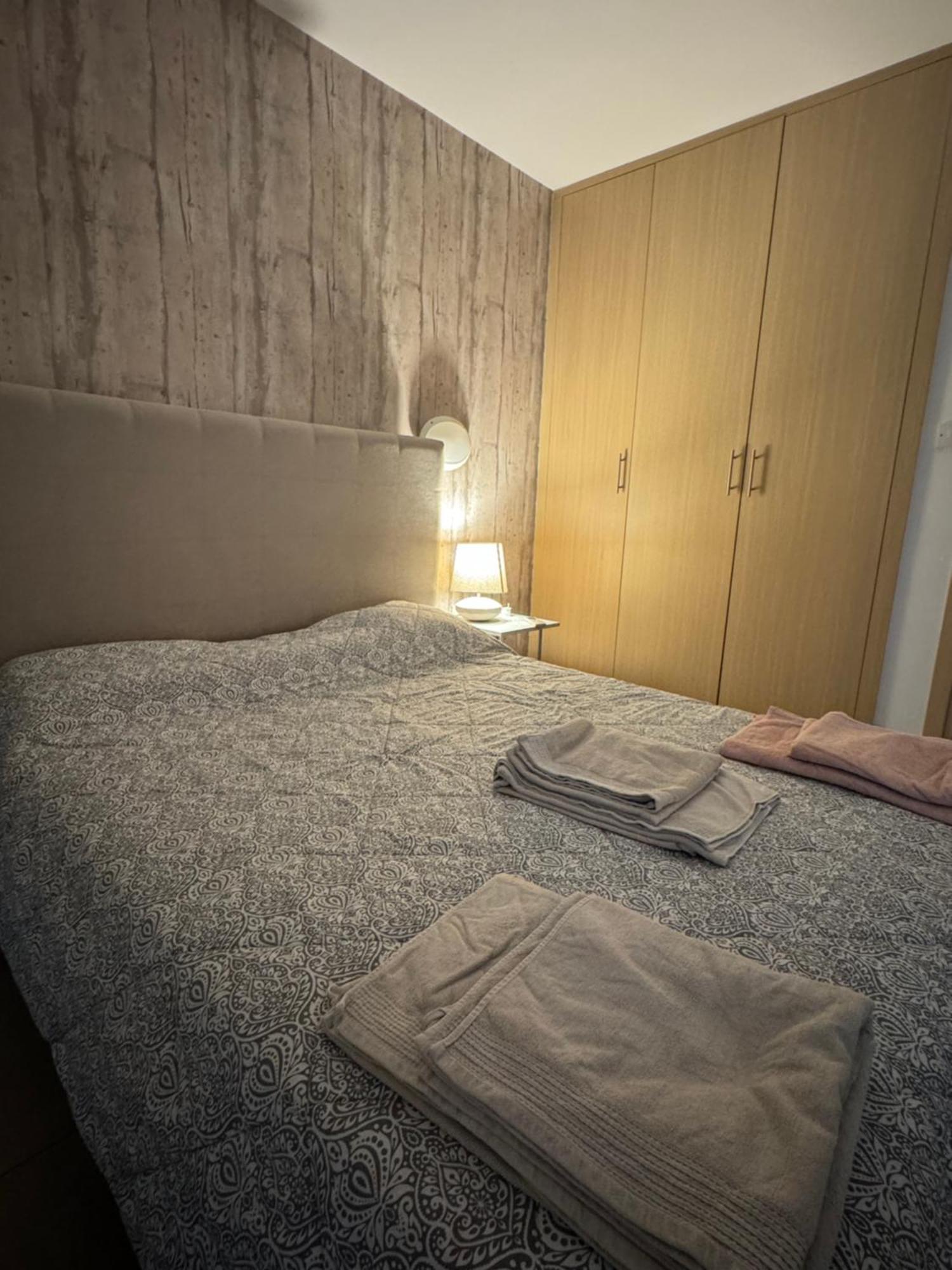 One-bedroom Apartment, 30m From The Apartment *