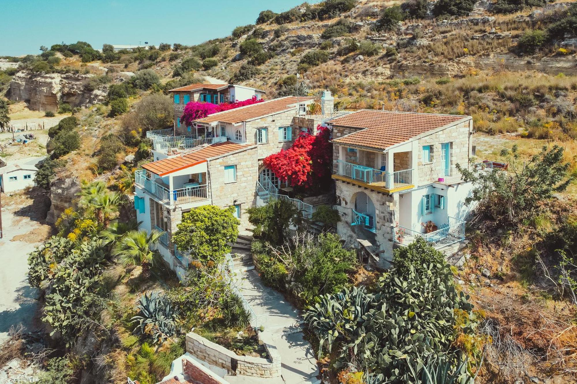 Cyprus Villages & Restaurant - Location - - With Access To Pool And Stunning Views *