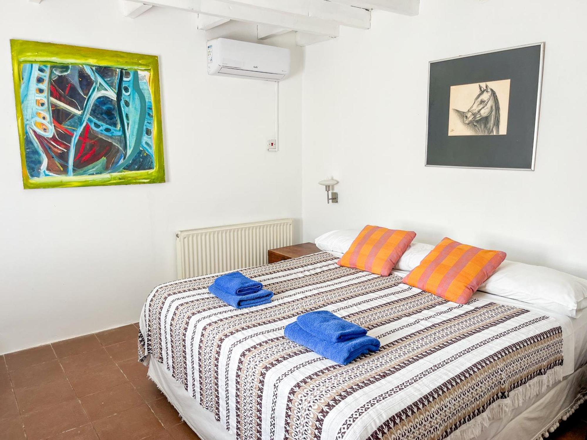 Cyprus Villages & Restaurant - Location - - With Access To Pool And Stunning Views * Tochni