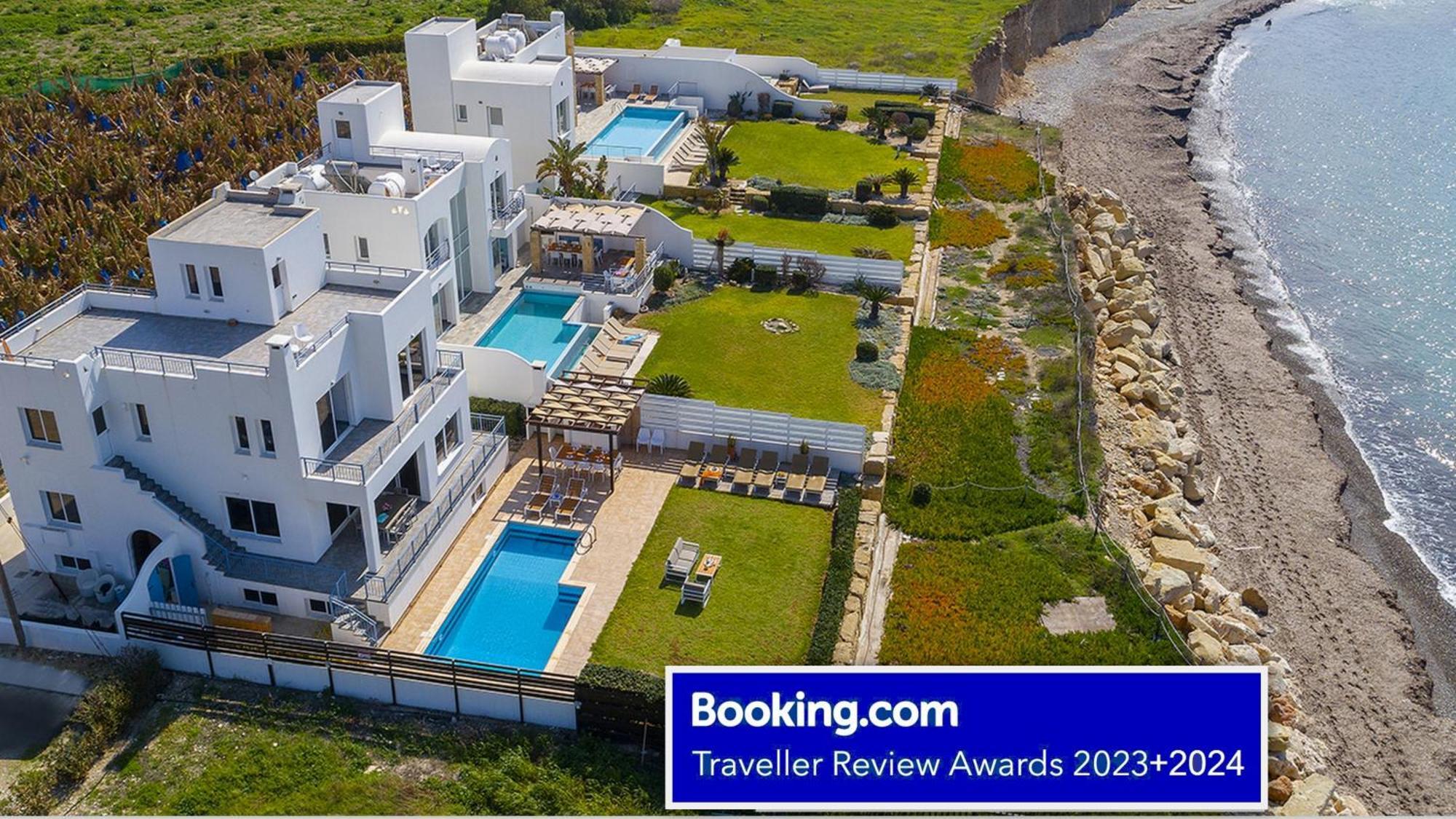 Blue Coral Villas: Exclusive Oceanfront Retreat Coral Bay