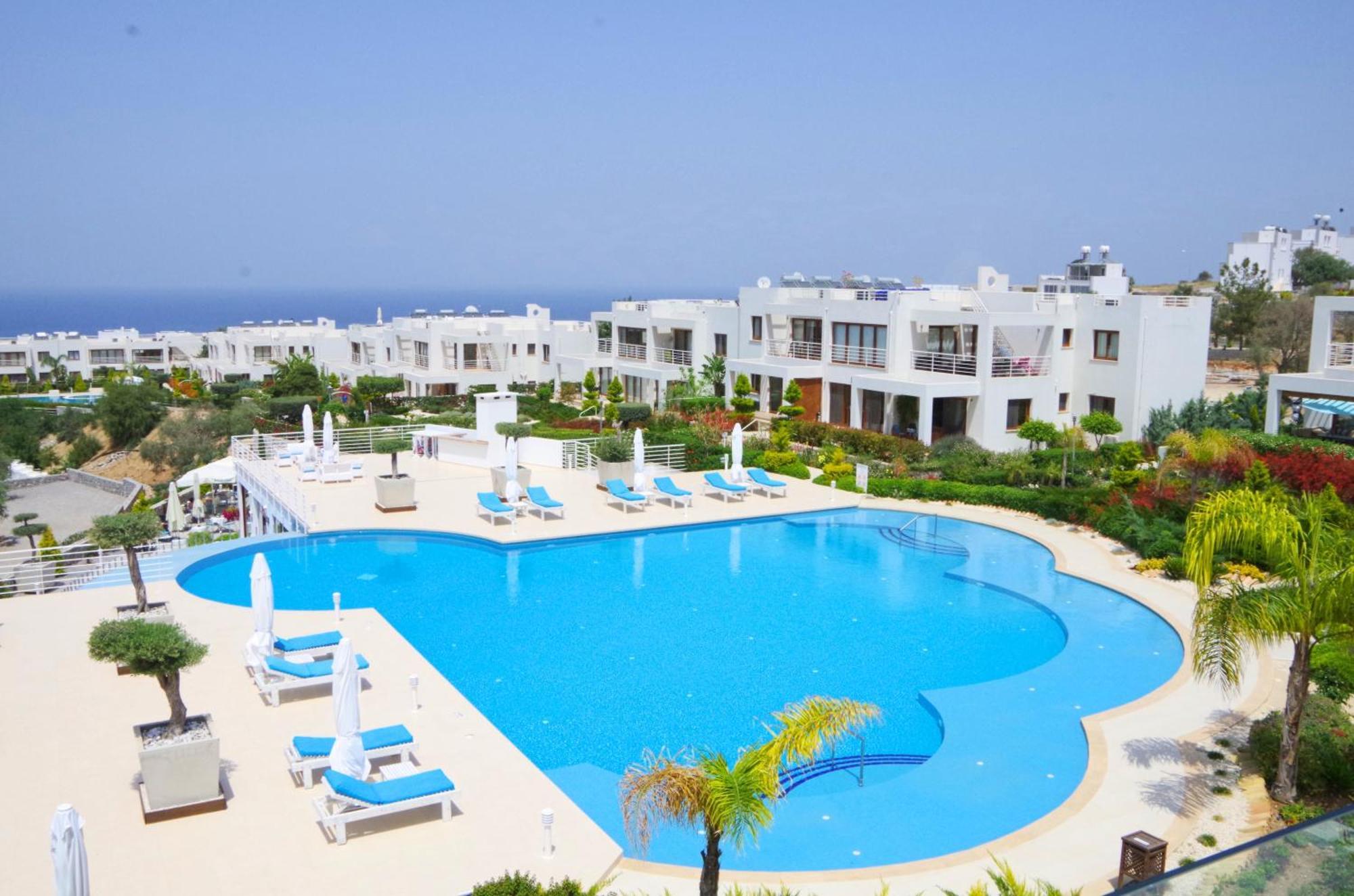 Apartment With Astonishing Views In Esentepe