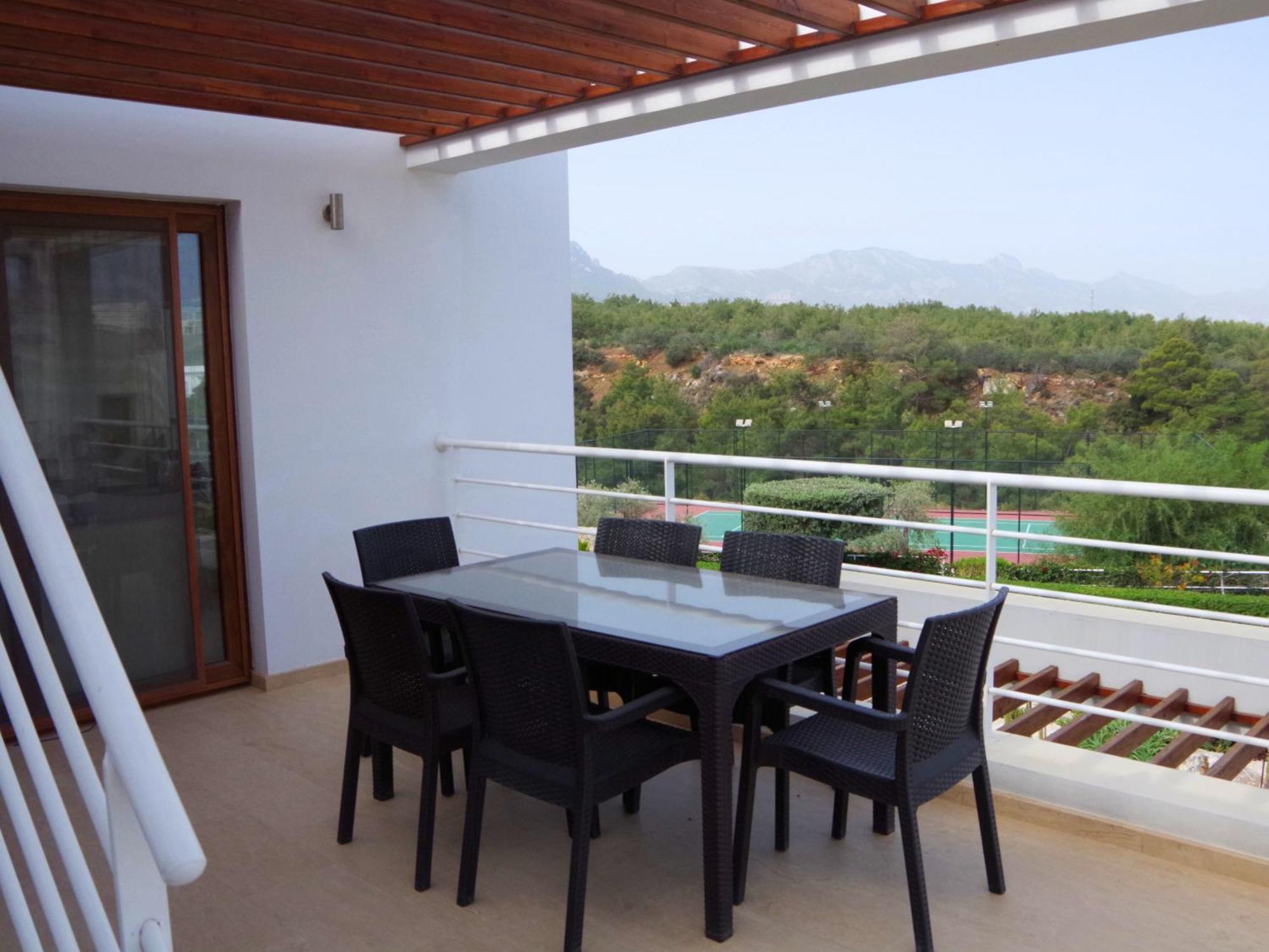 With Astonishing Views In Esentepe Apartment *