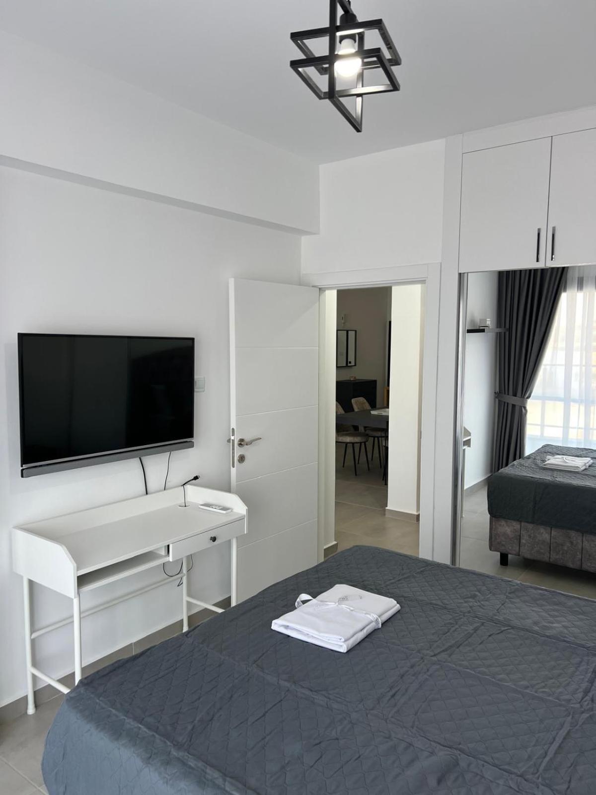 Caesar Didious Apartment